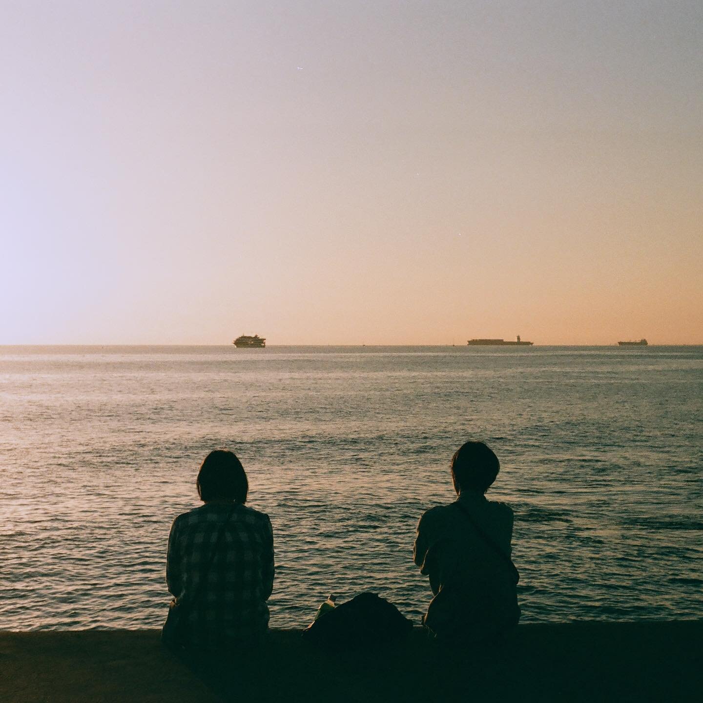 &ldquo;Of all the places i could be, i just want to be here with you&rdquo; - Evelyn Wang
&bull;
&bull;
&bull;
#film #filmphotography #35mm #hawaii #photography #creative #life