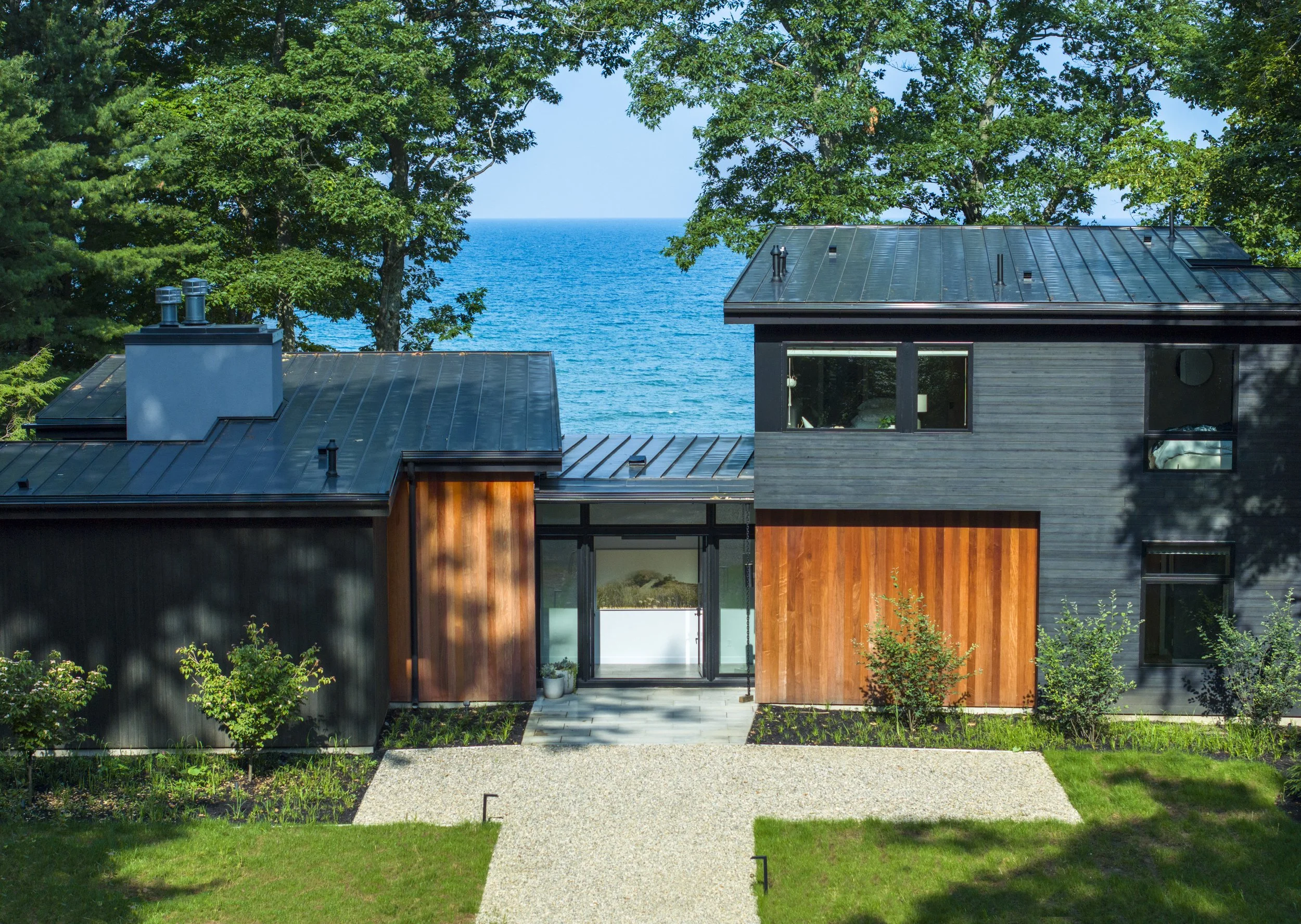 Entry_To_Lake_Rossiter.jpg