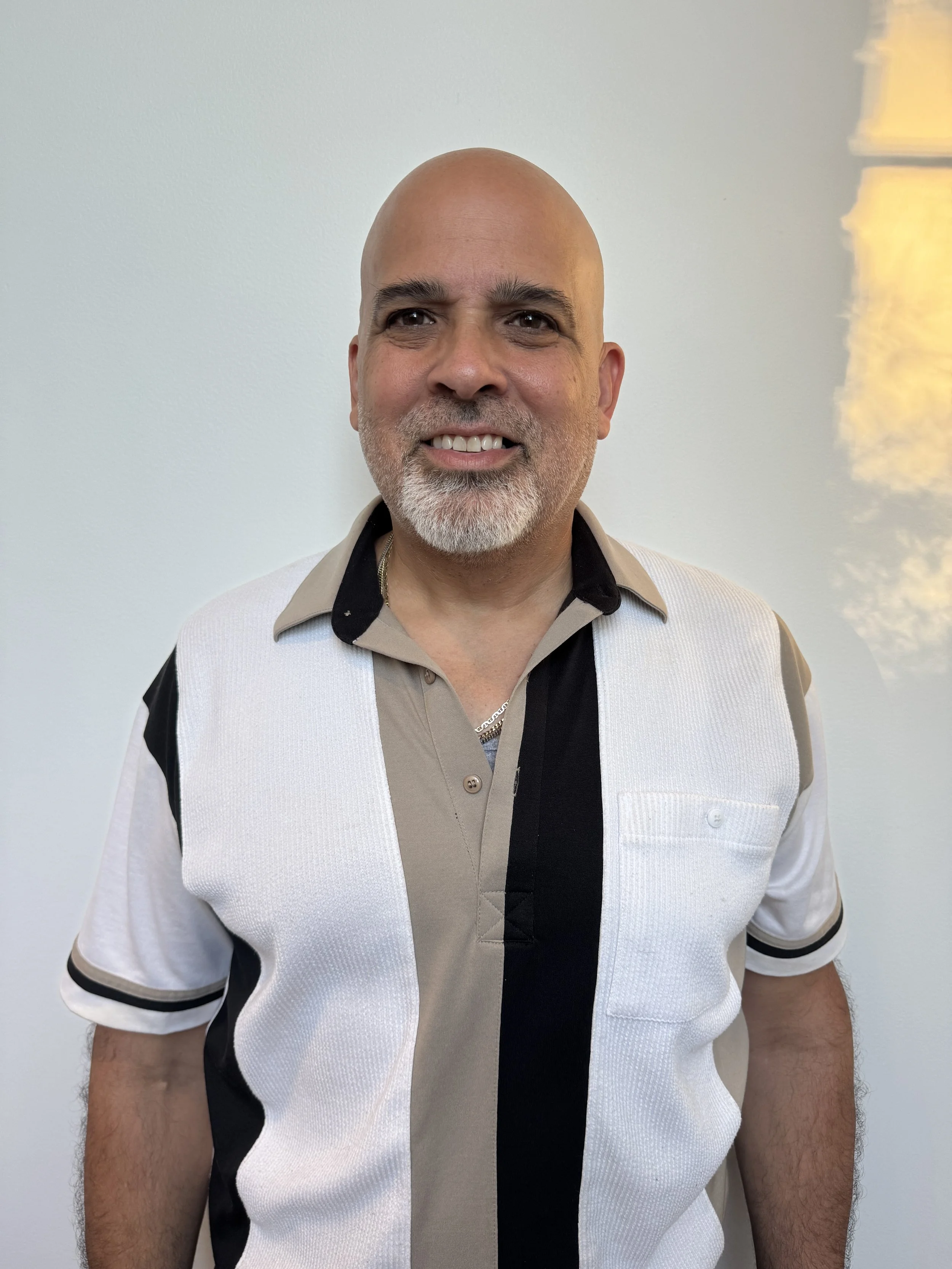 Rei Alvarez, voice & guiro