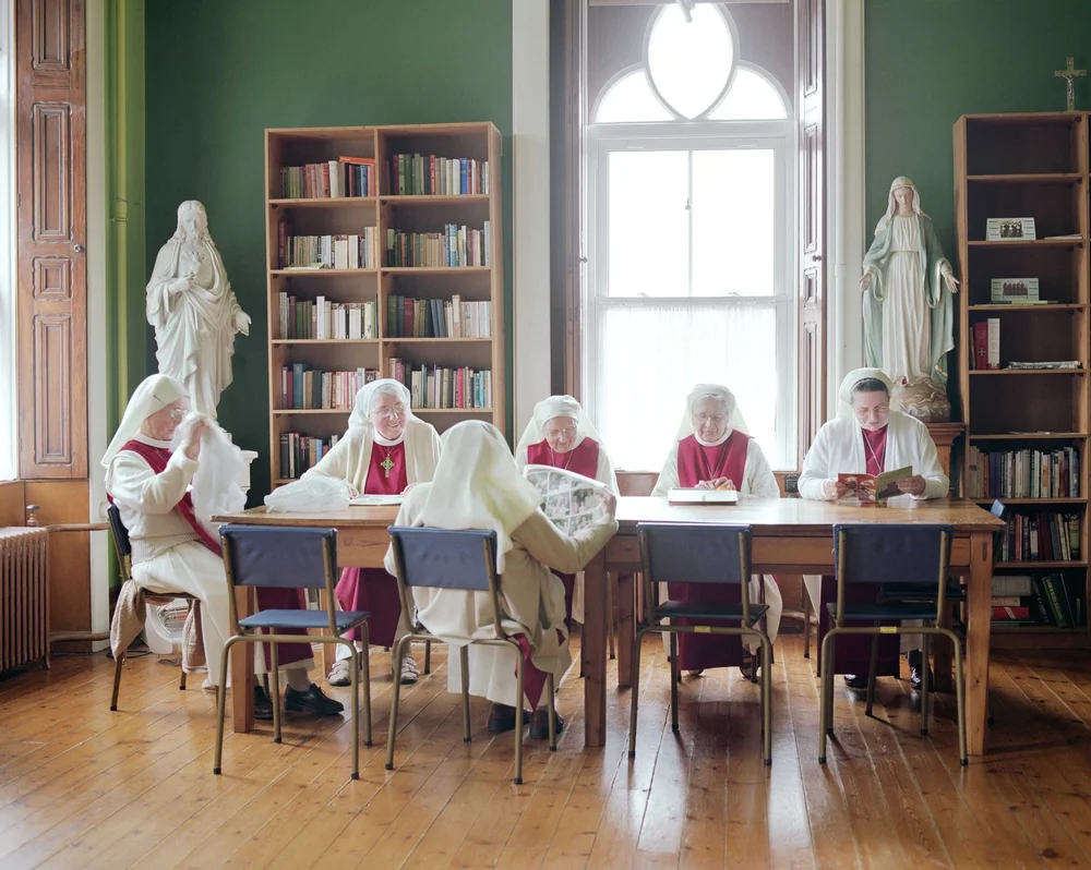  Jackie Nickerson,  Green Room  (Part of a Collection of 10 Works), 2005, digital c-print, edition 3 of 6, 47 x 59 inches. Collection of Museum of Contemporary Photography; Gift of Martin Z. Margulies Foundation. 