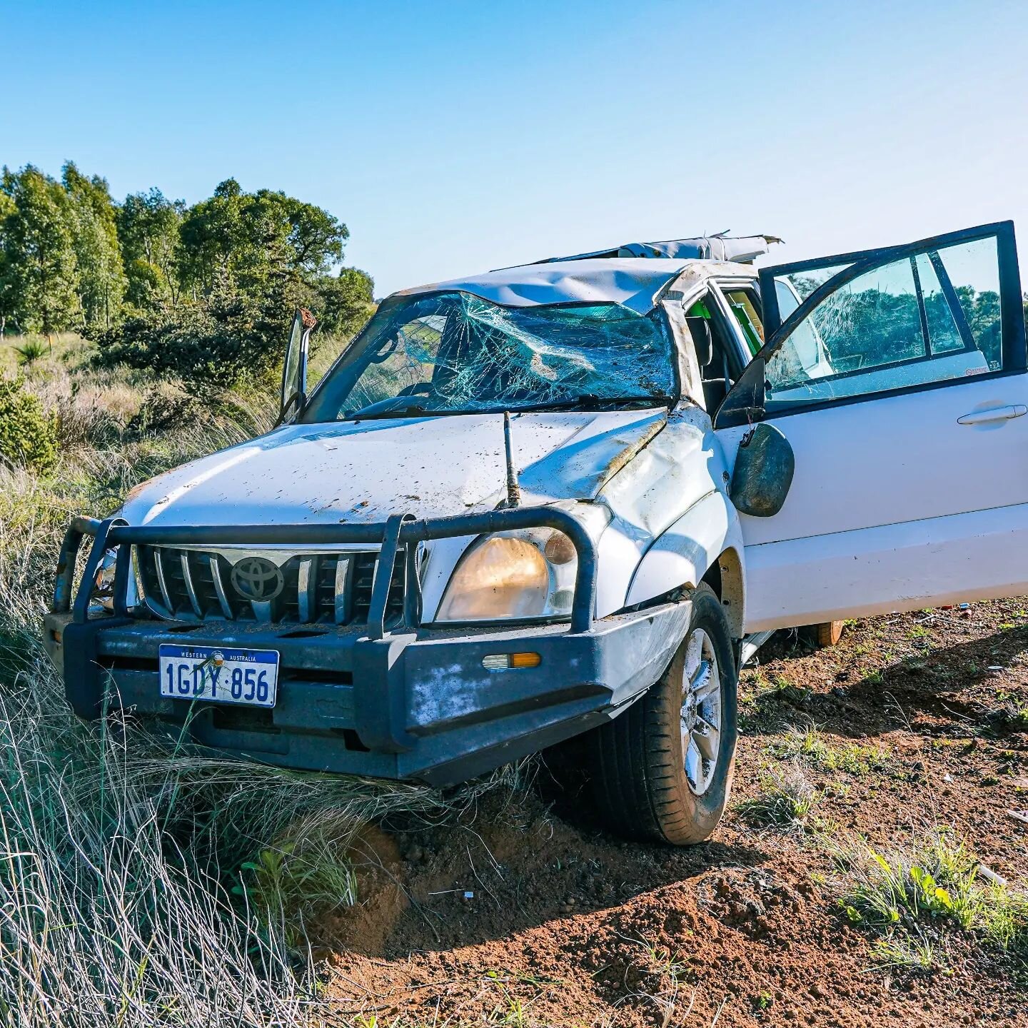 🧔 A massive thank you to @toyota_aus for quite literally saving our lives. We were heading north for our next adventure and tragedy struck. A combination of road factors winding up in a double rollover...and we walked away without a scratch. I'm cer