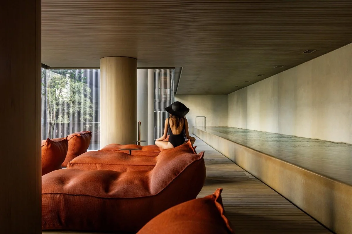 Where the sophistication of international hospitality meets the welcoming Brazilian identity: located in S&atilde;o Paulo's financial hub, Pulso Hotel embodies a blend of modernity and cultural immersion, seamlessly integrating art, gastronomy, desig