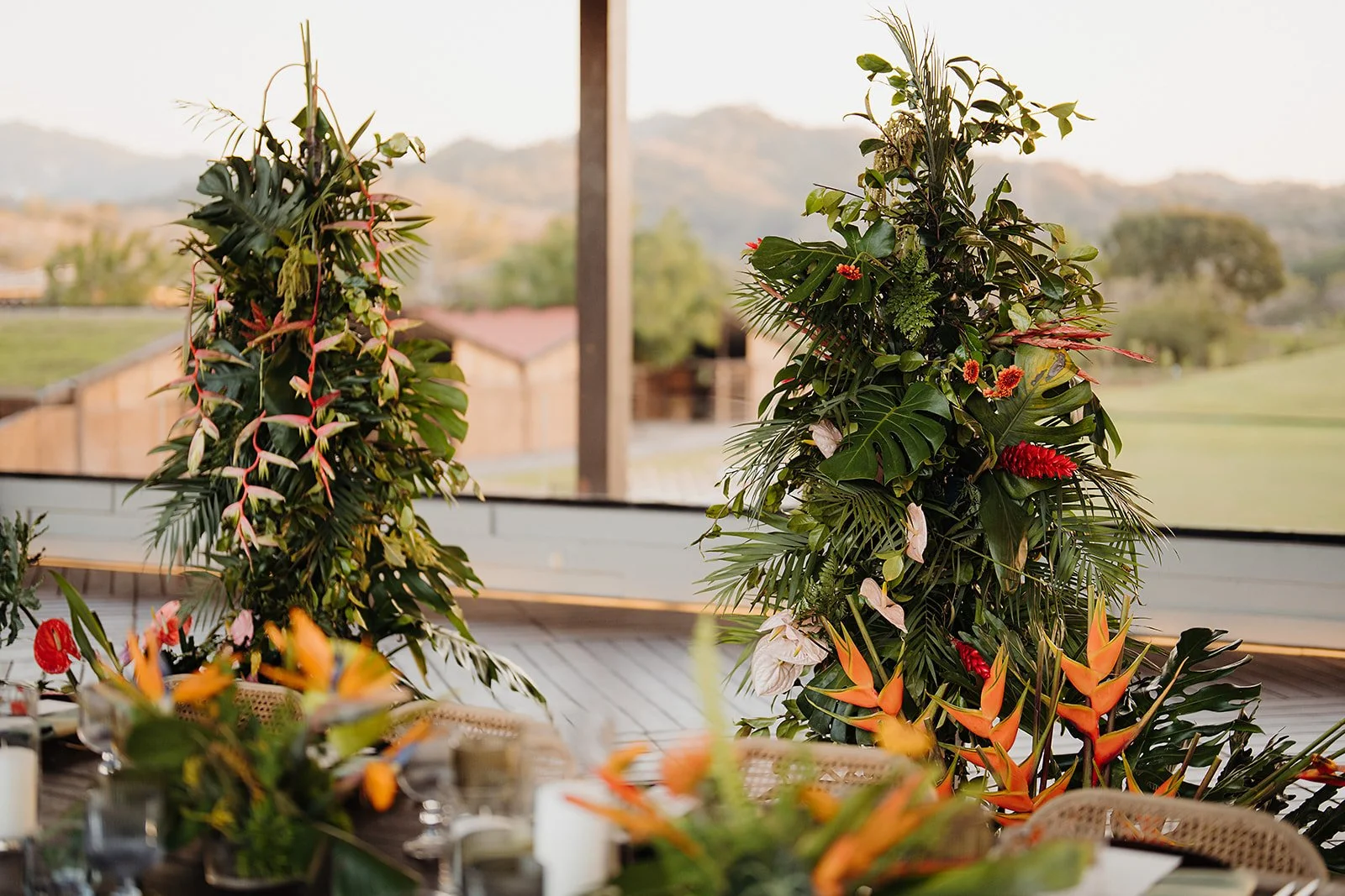 Tropical green columns framing the reception at Tierra Tropical Polo Club