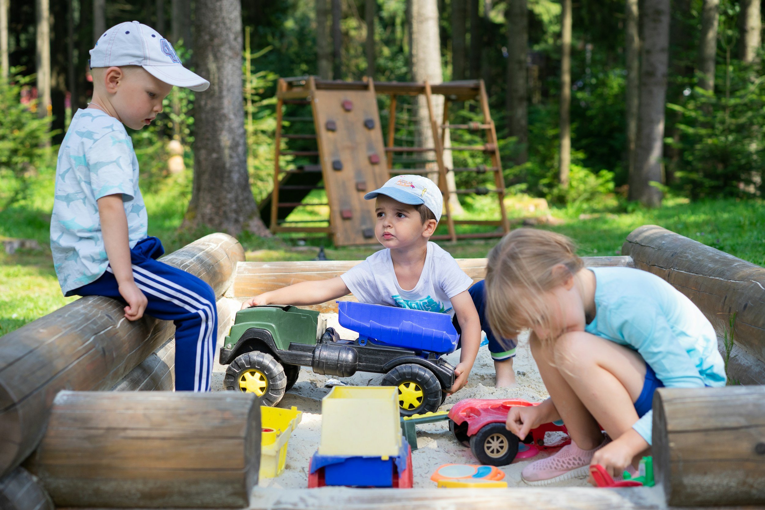 Konflikte lösen auf dem Spielplatz