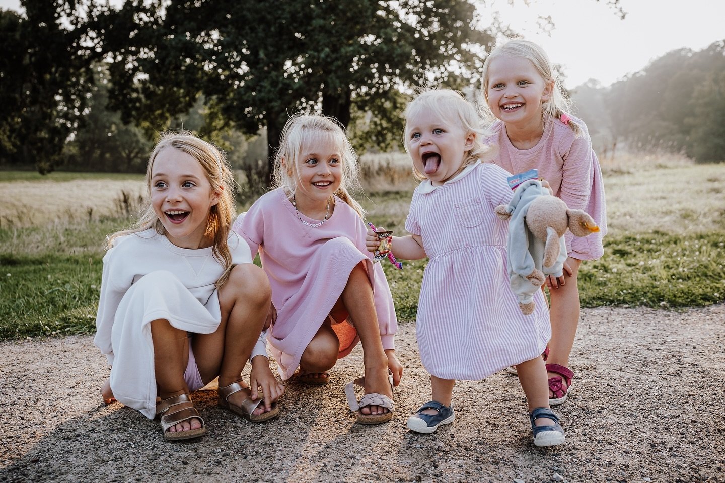 Different vibe, same tribe ☀️ #schwestern #sisters #sisterhood #photography #hamburg #hamburgfotografin #family