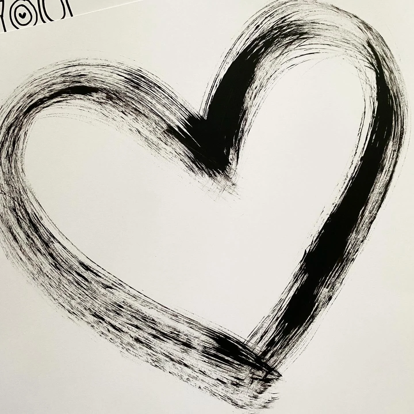 There’s something so impactful about monochrome 🖤🤍imagery. It’s simple but striking at the same time. That’s why I’m sooooo excited to scan in my pages and pages of monochrome paintings to start creating prints. Just look at