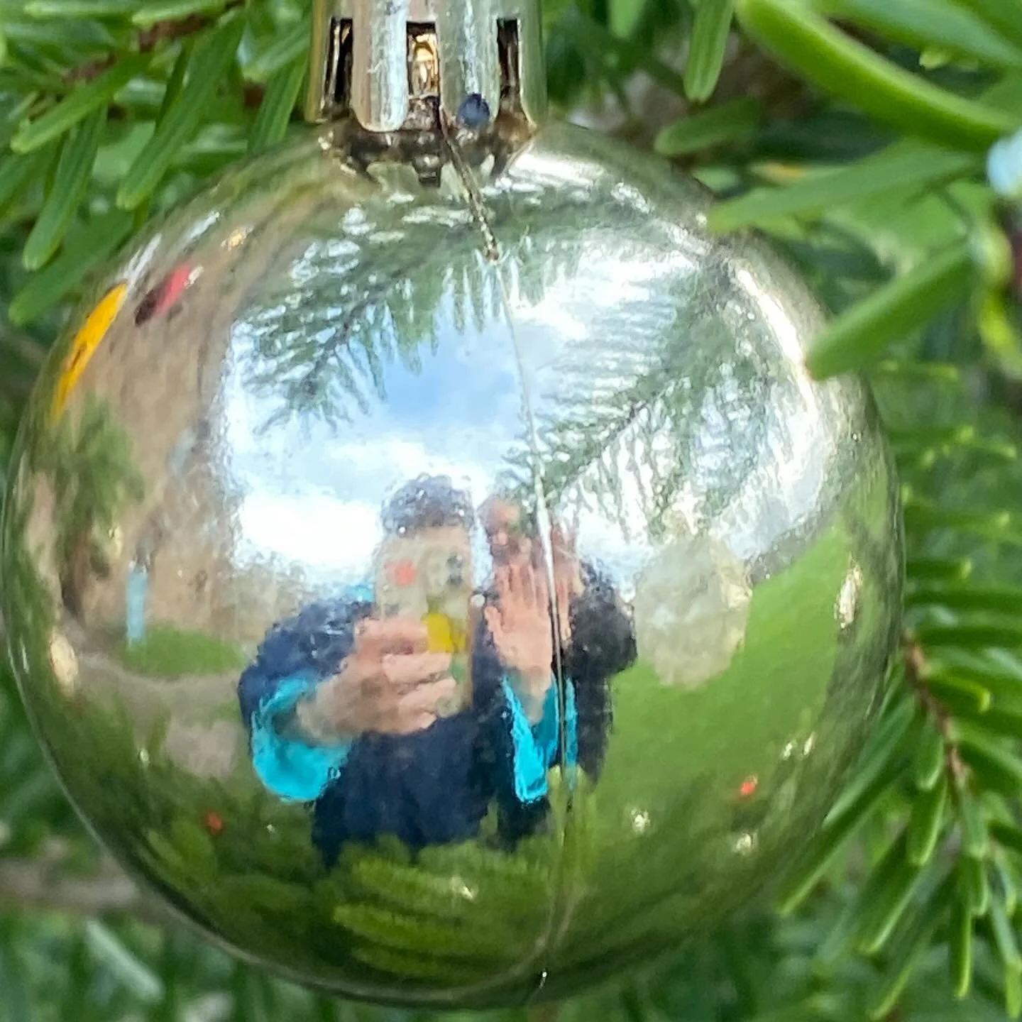 We saw Father Christmas at the weekend and I LOVE this picture that Stanley took of us reflected in a Christmas bauble. It&rsquo;s just so clever. 🎄❤️💙 #nickyluckart #sharealittlelove #christmas #christmasbauble #stanley
