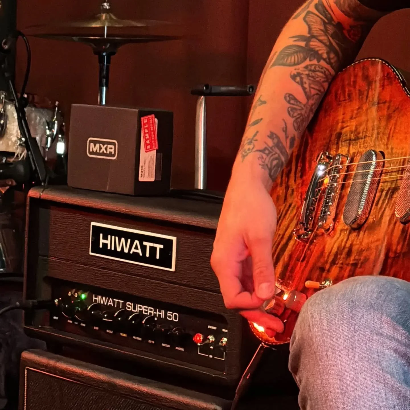 Wir hatten viel Spa&szlig; in der Hansestadt und bedanken uns bei allen Gitarren Fans f&uuml;r euren Besuch 🎸

Ein riesengro&szlig;es Lob an die Belegschaft des No.1 Guitar Center - ihr habt uns keine W&uuml;nsche offen gelassen 🫶🏼

Hiwatt Amps, C