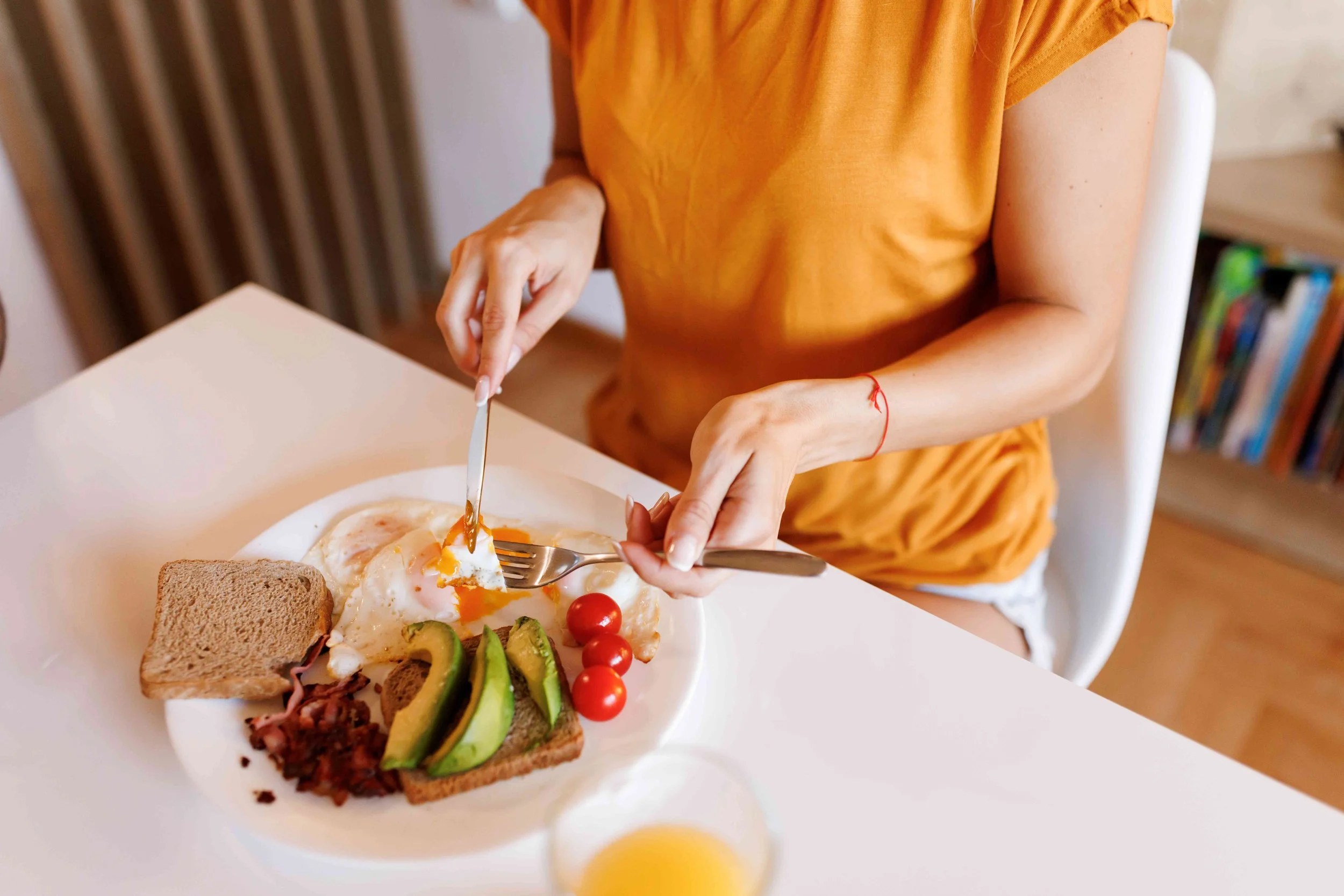 woman eating a healthy meal