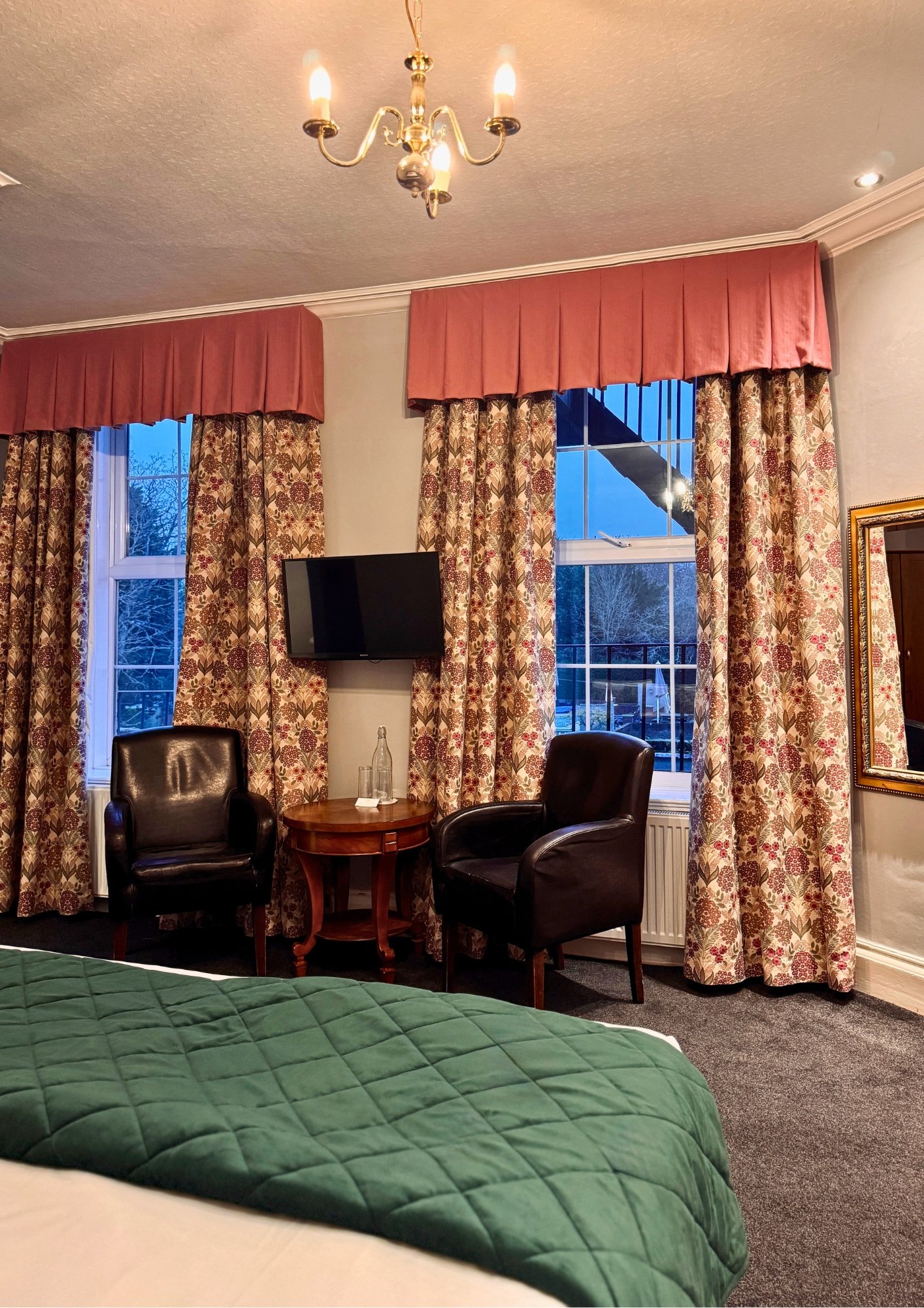 Room 17.jpg