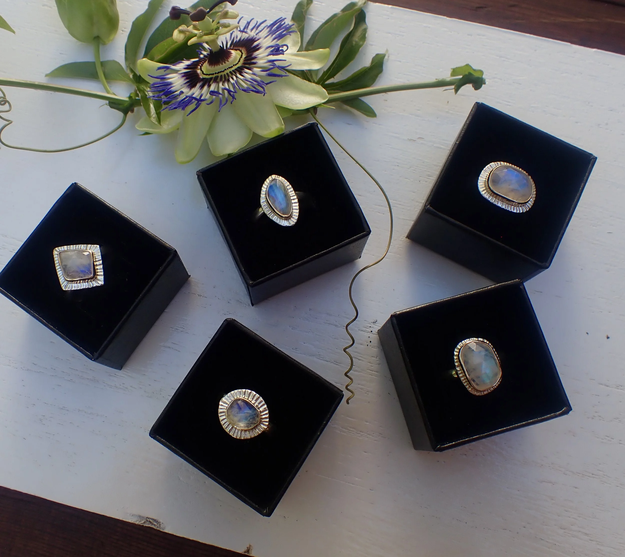 Soleil Ring, moonstone