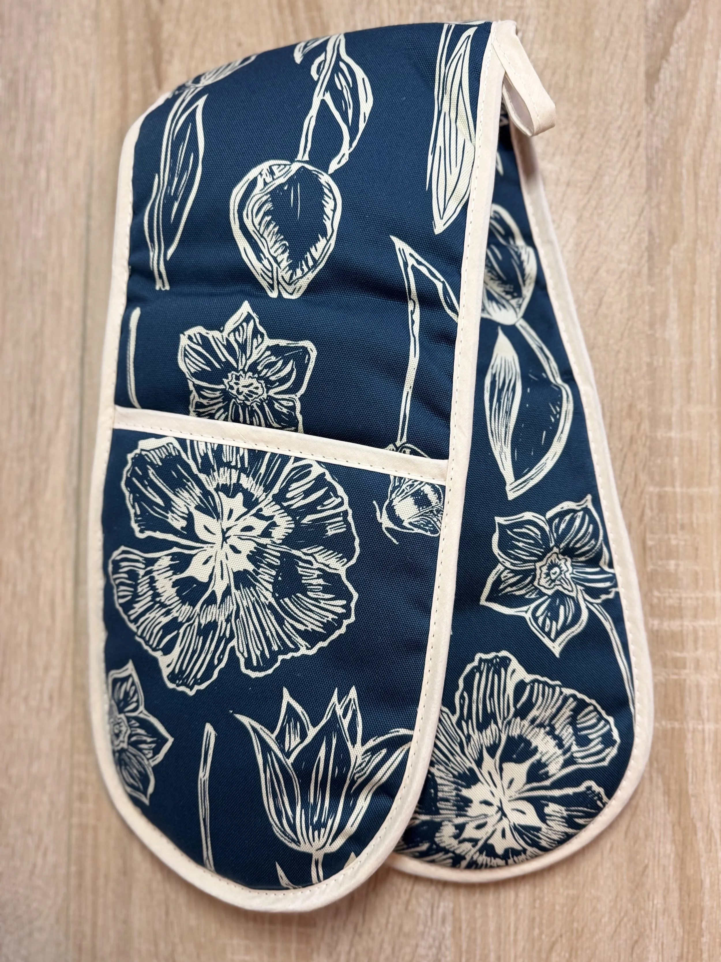 Garden collection oven gloves- 3 options