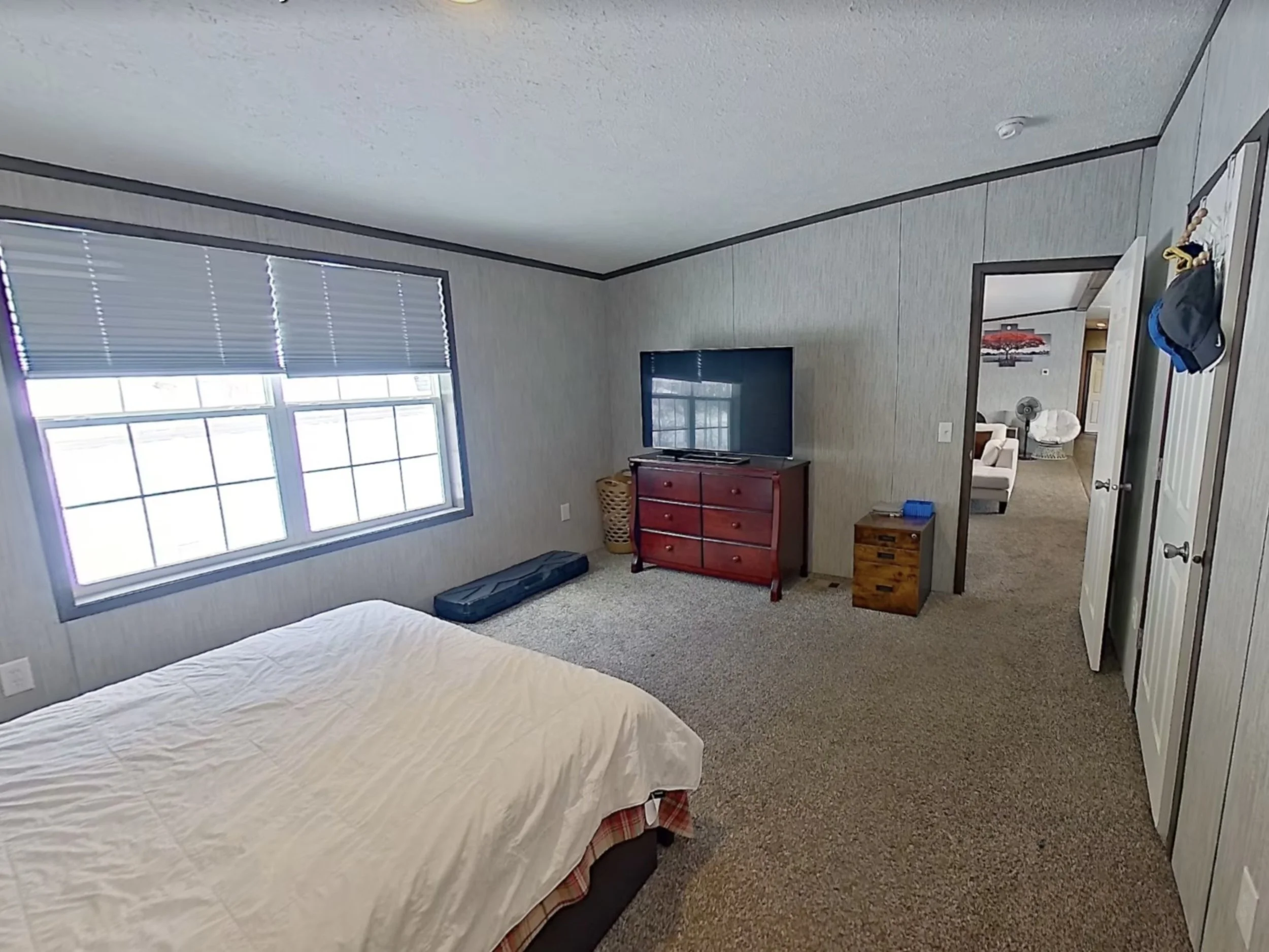 Primary Bedroom_2.jpg