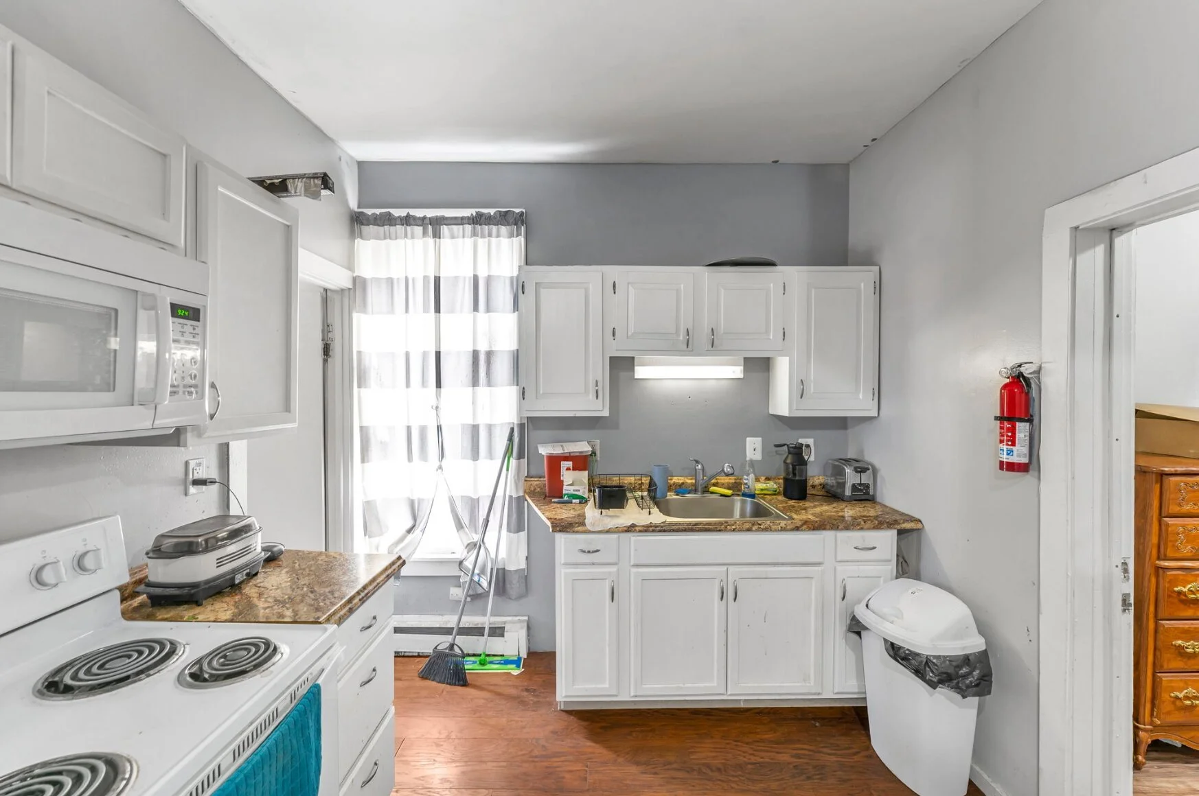 Unit 1 Kitchen.jpg