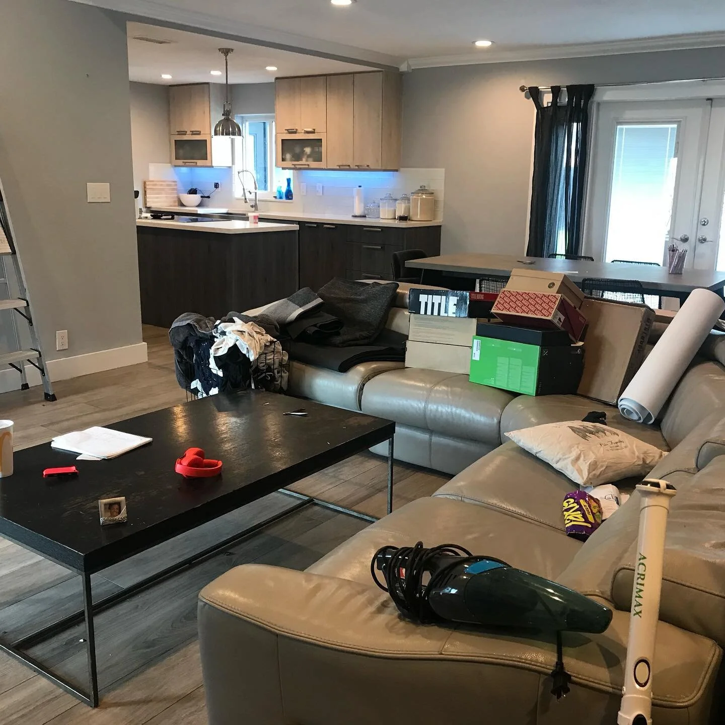 Our holiday cleaning Special Started now if you need your house cleaning for the holidays book your cleaning service with us you get 46% off plus an extra $49 off your service this offer is only by phone 📞 or email us 
📞(954)228-5852
📧￼￼kpgcleanin