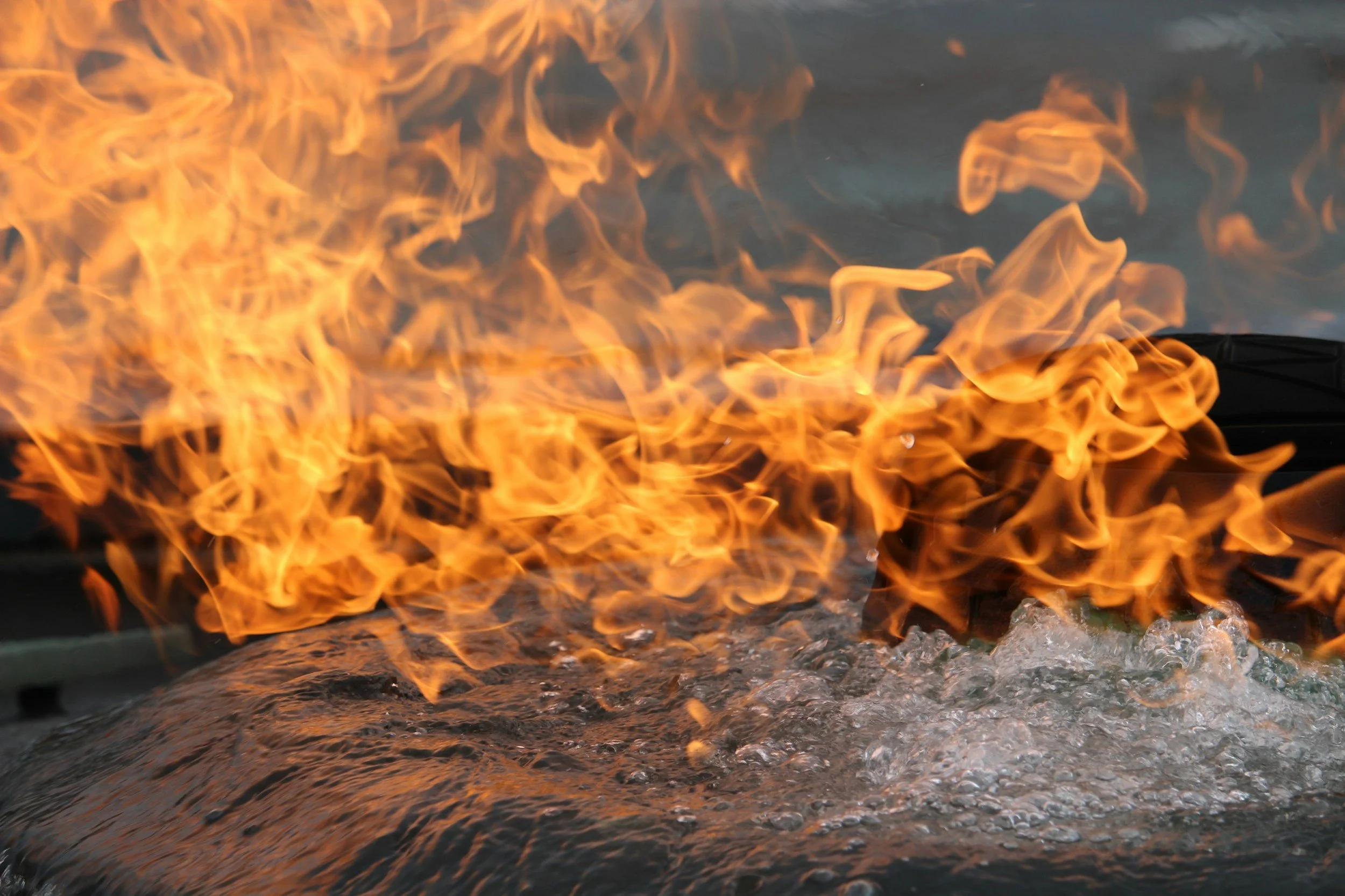 Illustration of fire and ice representing the nervous system's interpretation of temperature.