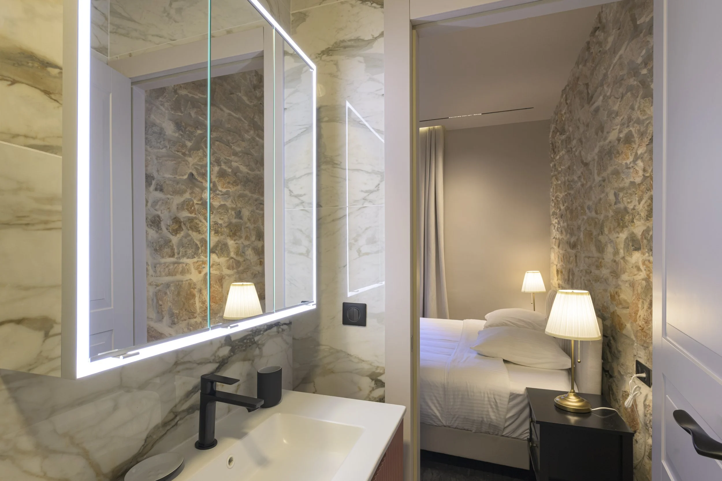 2026-07-22-cannes_villa_s_rez_de_chaussée_chambre_01-Fred Laures-11.jpg