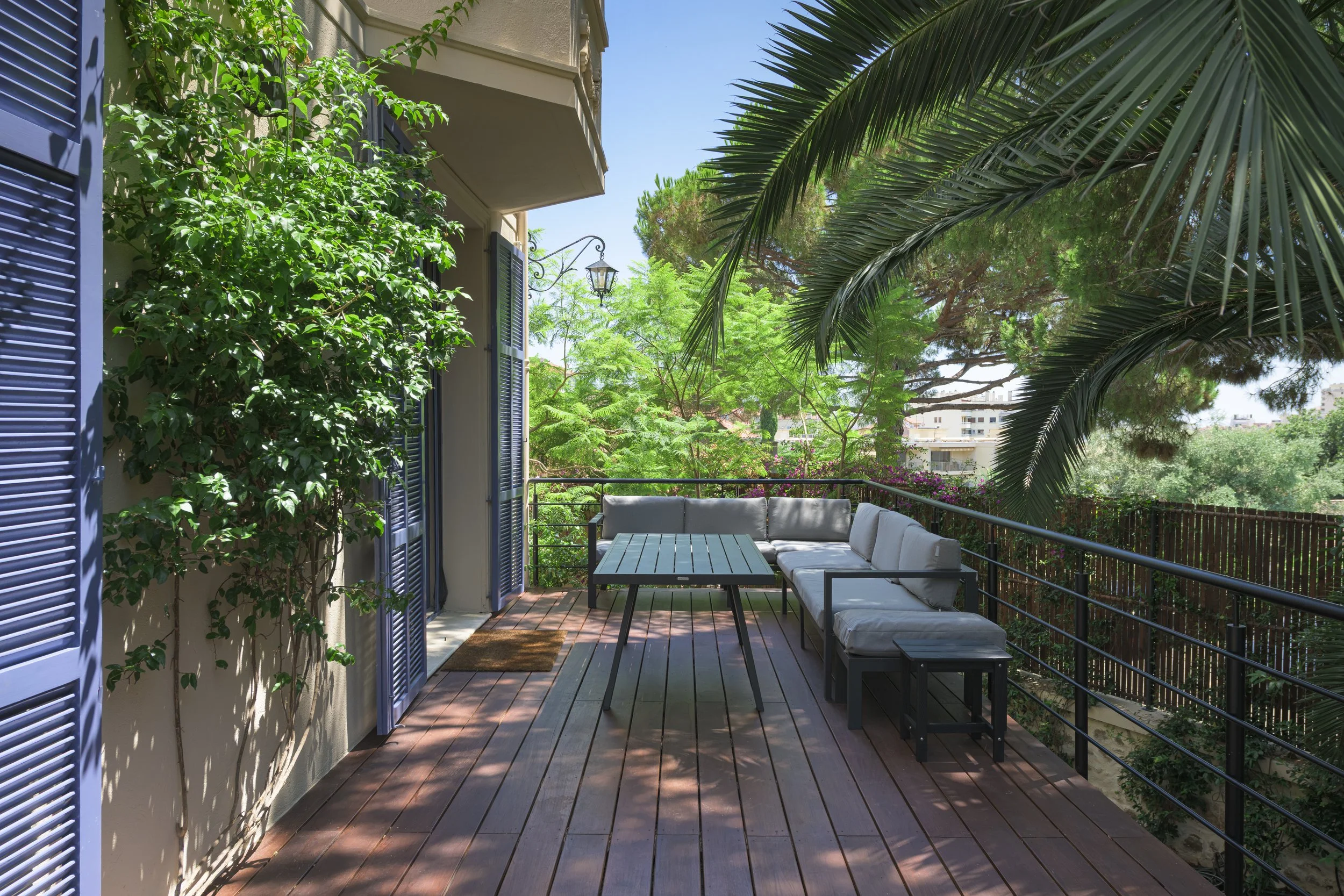 2026-07-22-cannes_villa_s_extérieur-Fred Laures-20.jpg