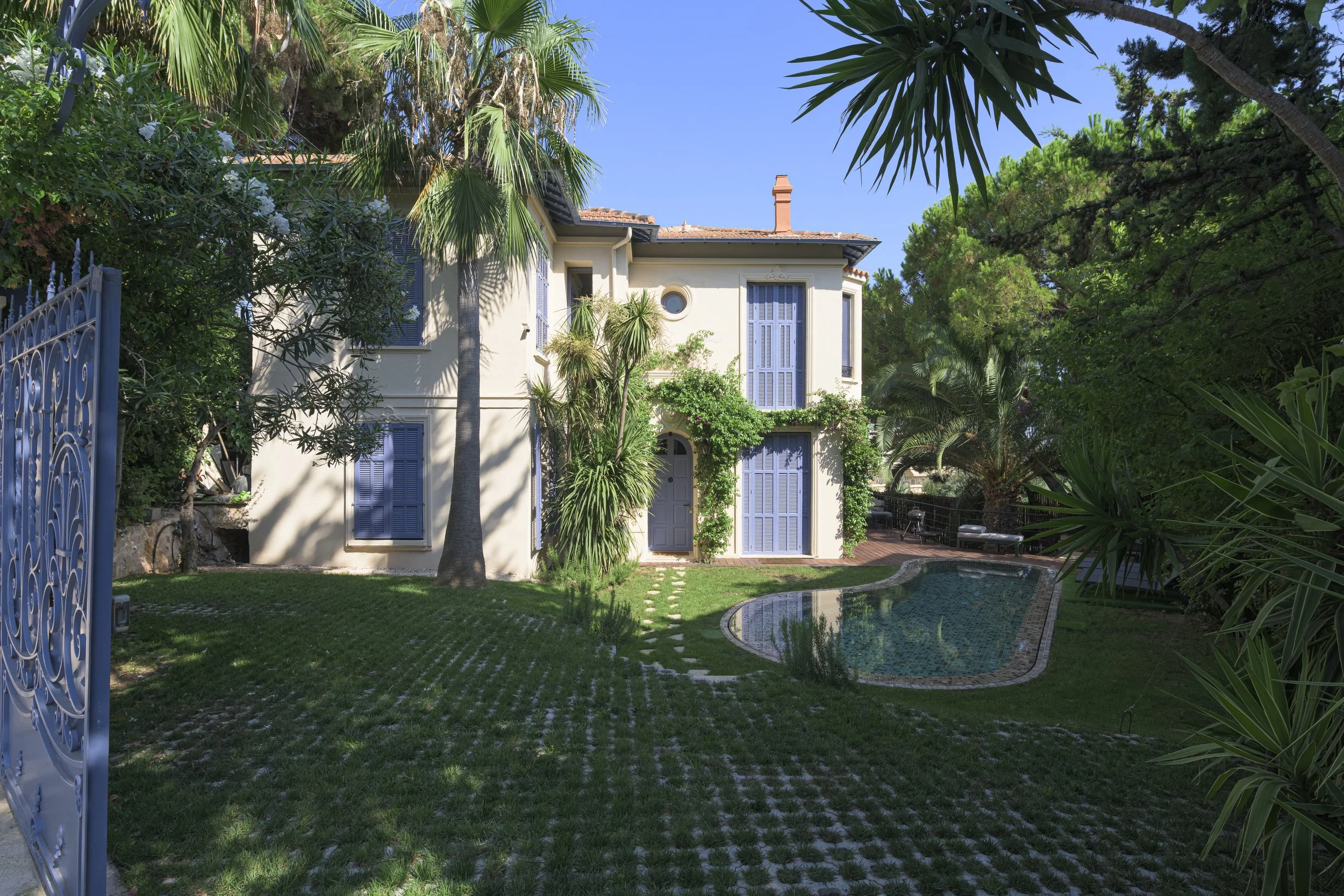 2026-07-22-cannes_villa_s_extérieur-Fred Laures-56.jpg