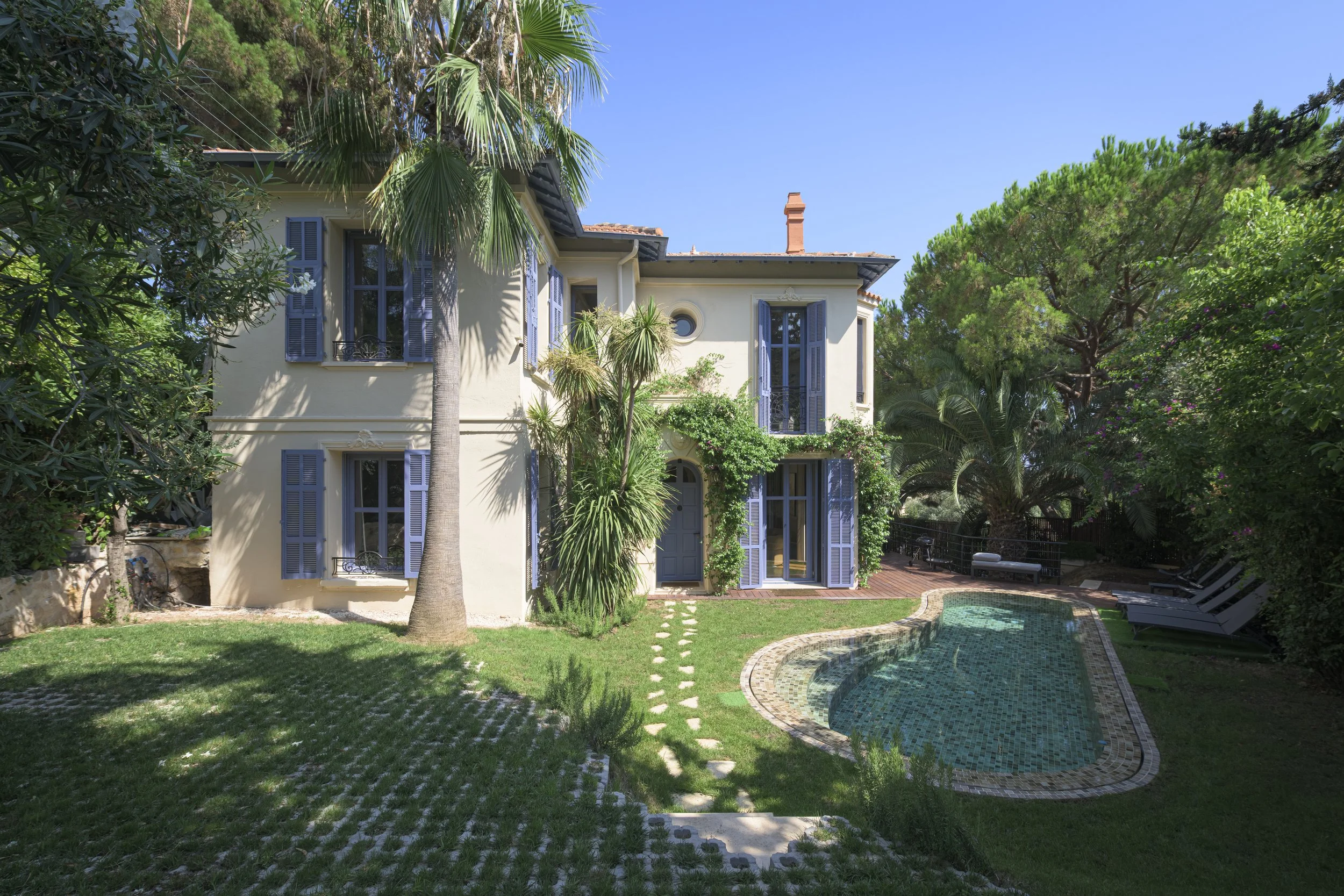 2026-07-22-cannes_villa_s_extérieur-Fred Laures-43.jpg