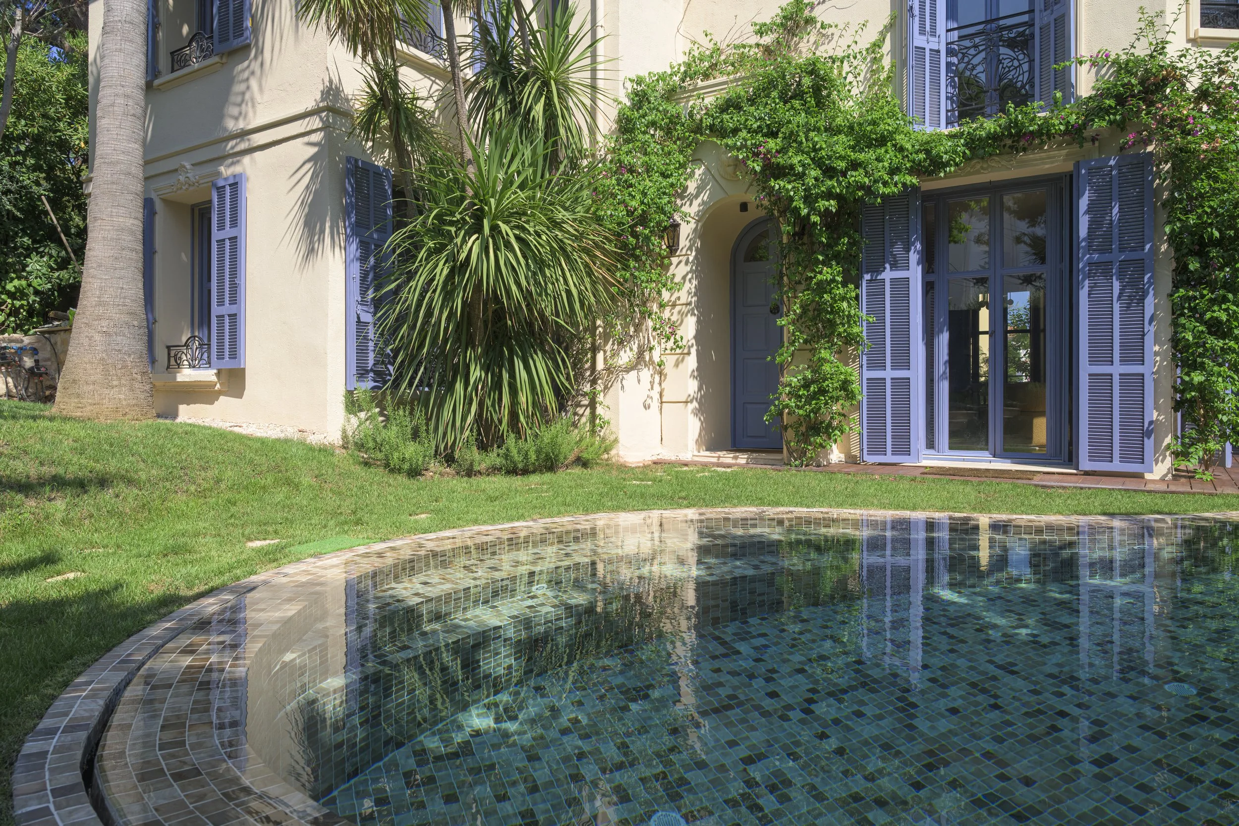 2026-07-22-cannes_villa_s_extérieur-Fred Laures-50.jpg