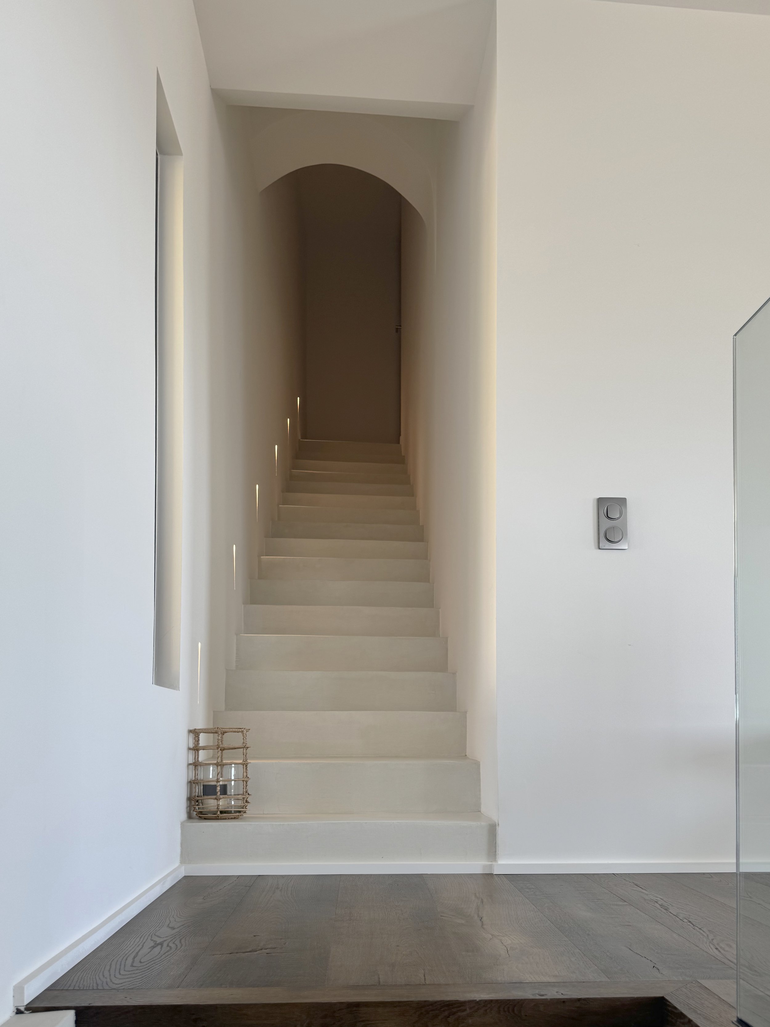 Vue de l'escalier vers l'etage 
