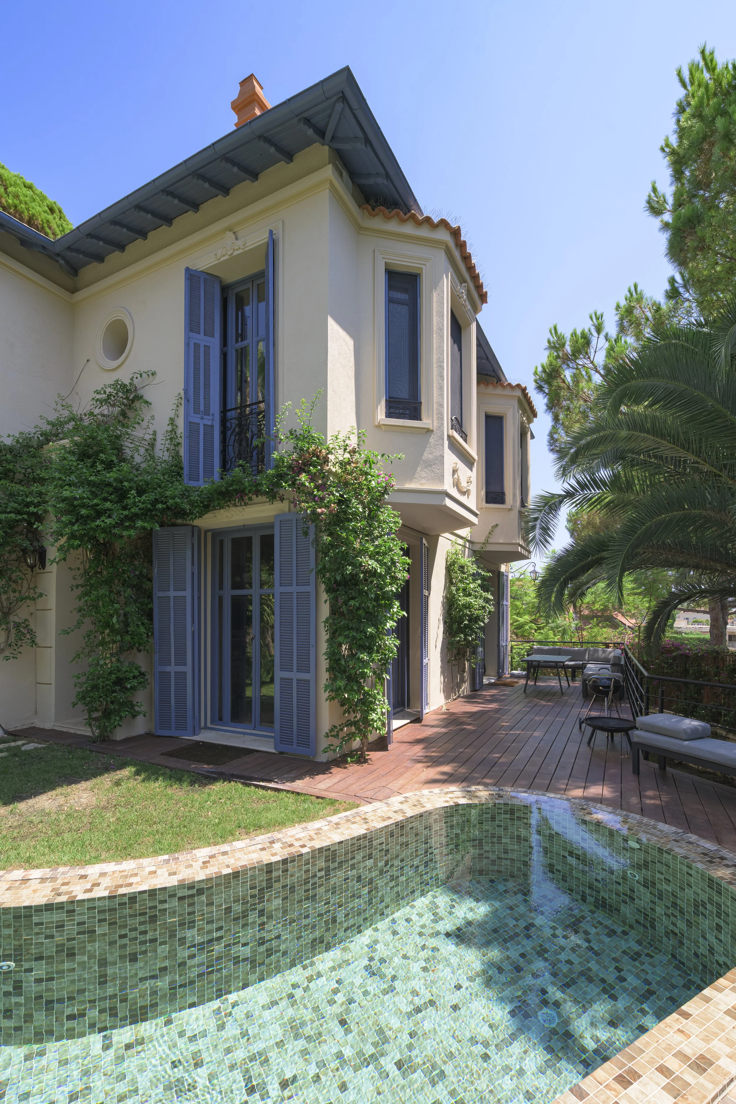 2026-07-22-cannes_villa_s_extérieur-Fred Laures-12.jpg