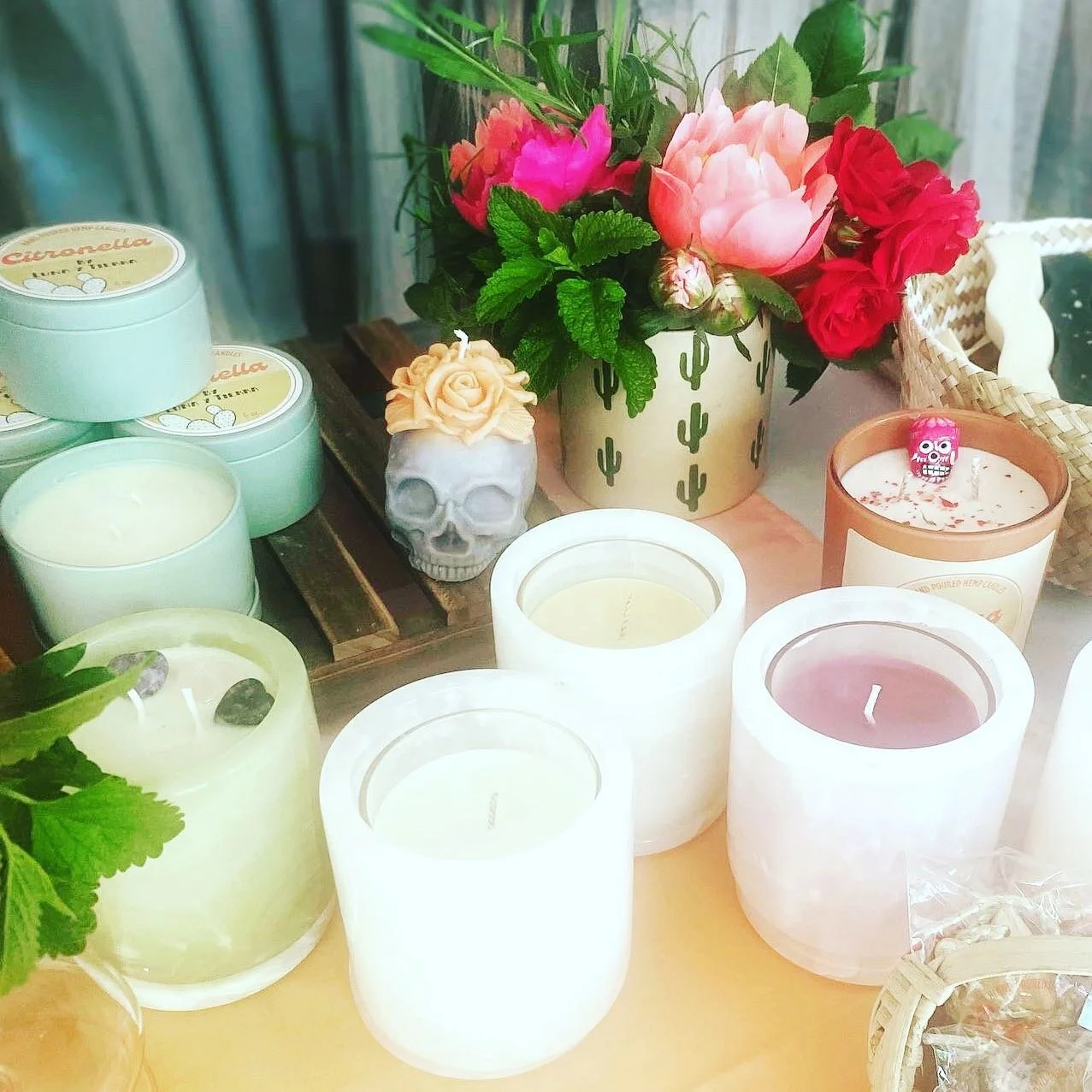 I still have a few of the onyx vessel and candle sets available! 💎🪨🔮

🏡🪴I am so excited for the beautiful pictures of them in the wild (your homes and spaces) &hellip; I am definitely keeping a green one for my meditation 🧘🏽 space! 

I have 1 