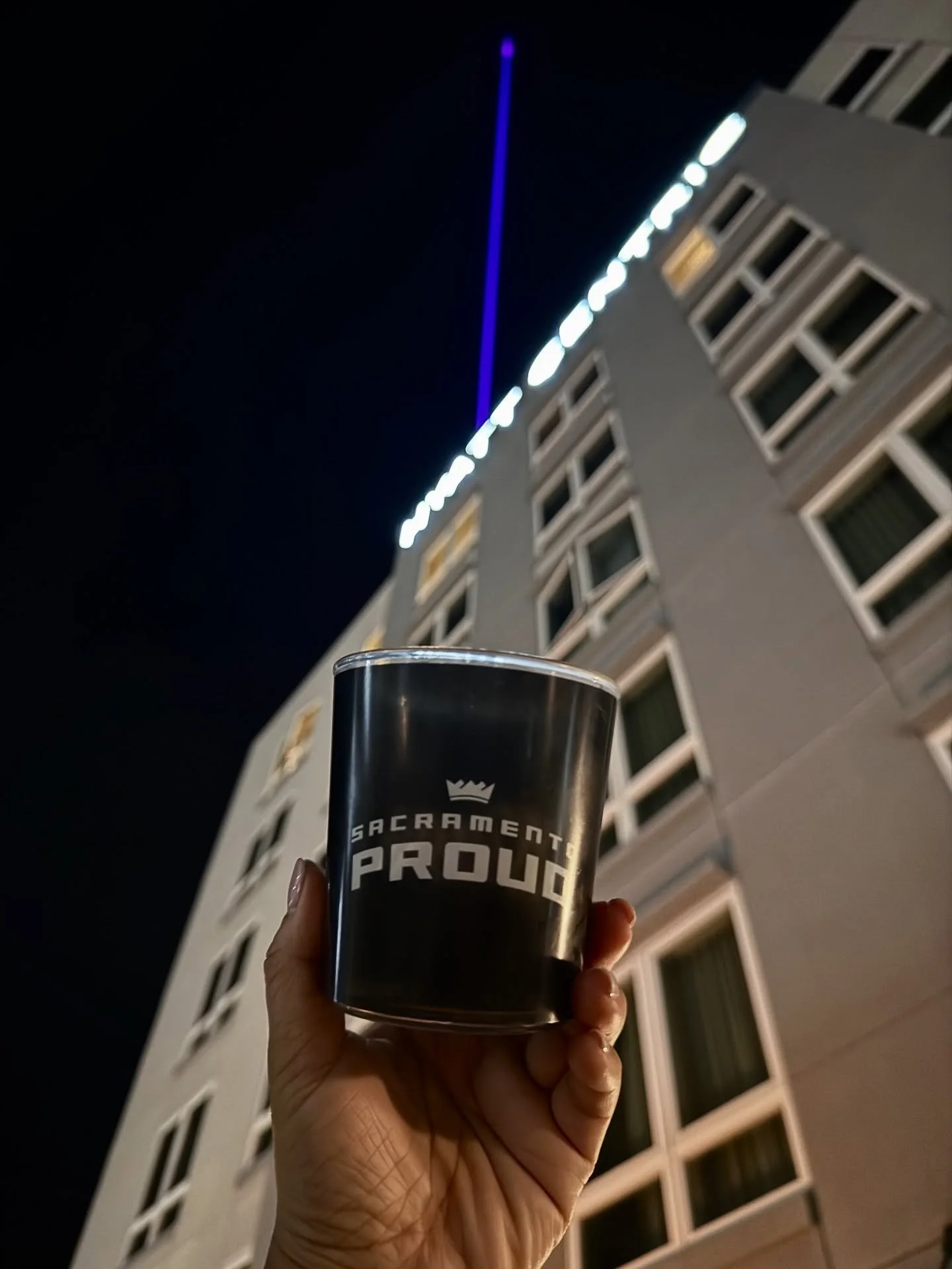 🏀 Kings Win! Let’s Light the Beam, Sacramento! 💡👑
Final Score: Kings 105 – Jazz 104
The energy is electric—and we’re keeping it going at @claytonclubsacramento and @seventhstreetstandard !
🍸 Whether you’re celebrat