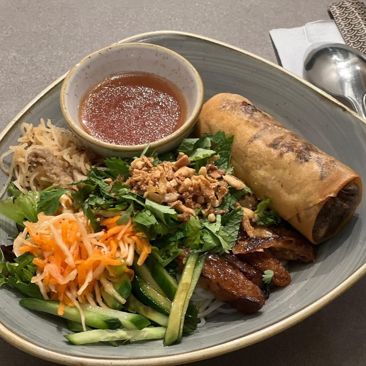 Have you tried our BBQ Medley yet? 👩🏽&zwj;🍳

✅ Crispy Vietnamese spring rolls
✅ Soy steak
✅ Fresh salad
✅ Rice vermicelli noodles
✅ Cucumber and beansprout

#NordVegan #NordVeganOslo