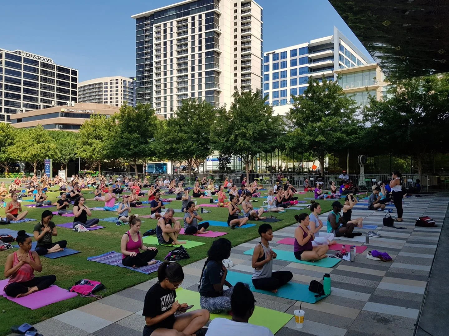 YENA RETURNS TO KLYDE WARREN PARK