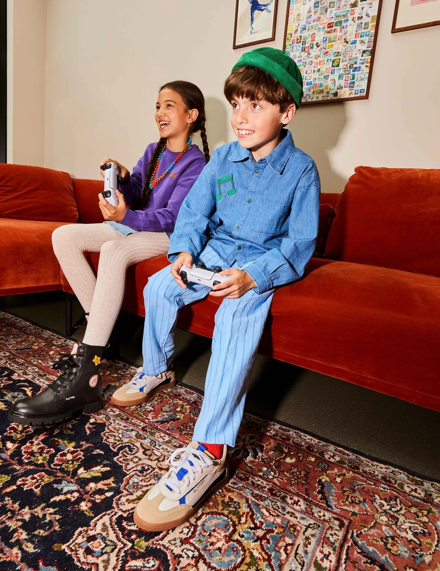 BACK 2 SCHOOL campaign for @ziengsschoenen 📚🎮🧸🪁

Concept, styling and art direction/graphics 
in collaboration with @letscreateproductions photo @lisadewolf.photography video @bycarlijn.jpg 

#ziengsschoenen #campaign #commercial #back2school