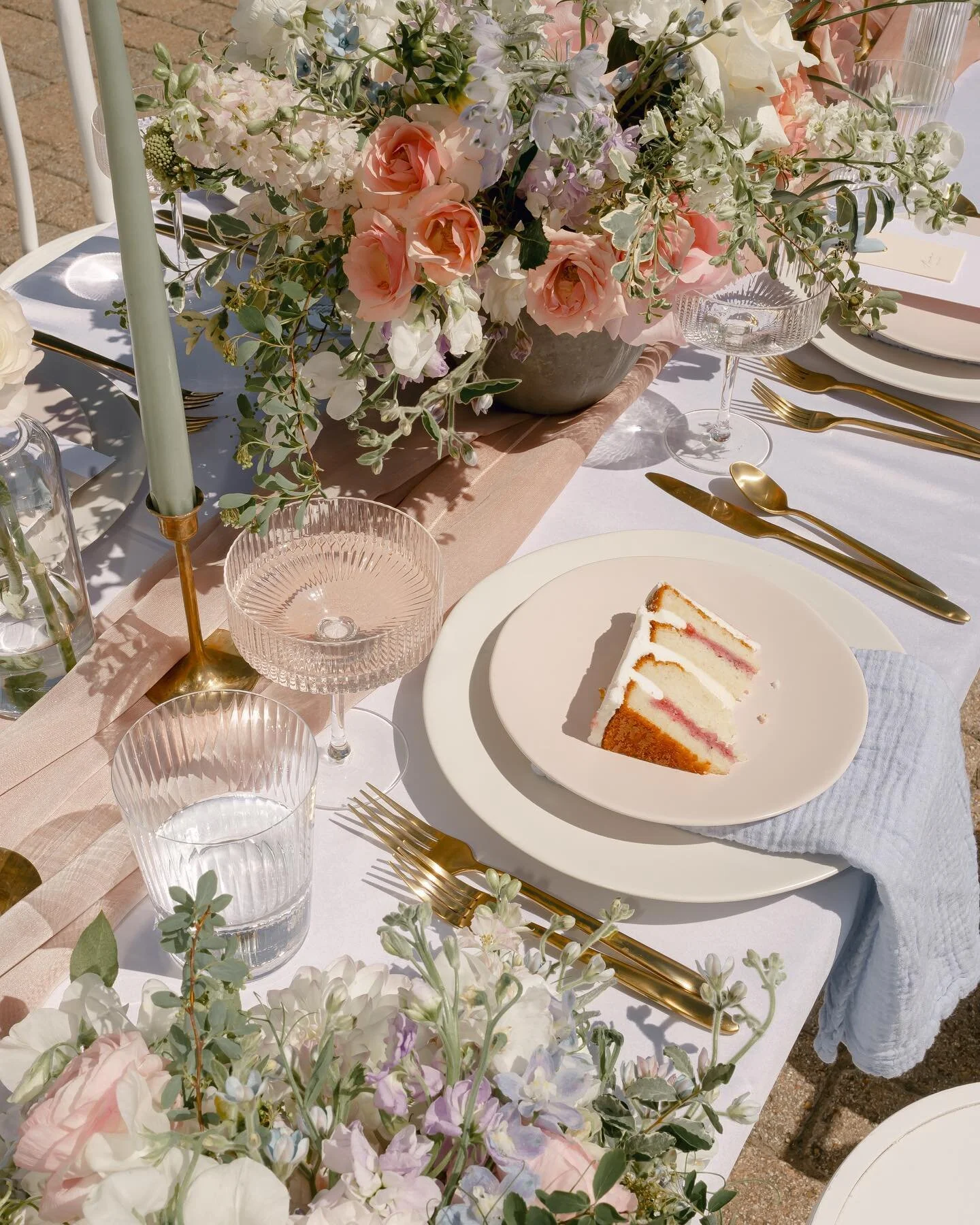 cake for breakfast?✔️

&bull;

&bull;

&bull;

&bull;

&bull;

#austinweddings #austinweddingplanner #austinweddingdesign #weddings #texasweddingplanner #texasbrides #sanantonioweddings #wacoweddings #hillcountrywedding #eventplanner #austinevents #w