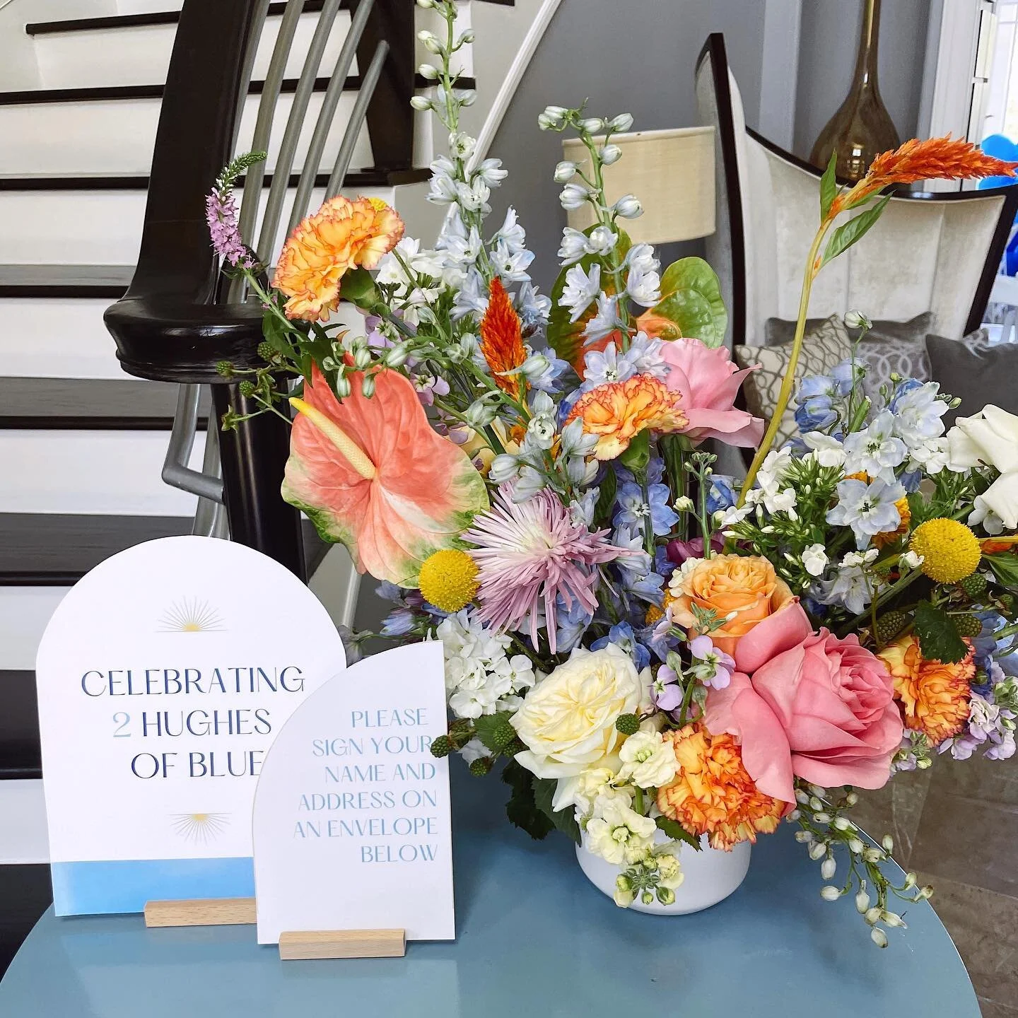 a sweet shower for twin boys. lots of blue with pops of color. ✨✨
@beelavishvintage 
@poteet_posie_co 
@otmoon.utsun.balloons