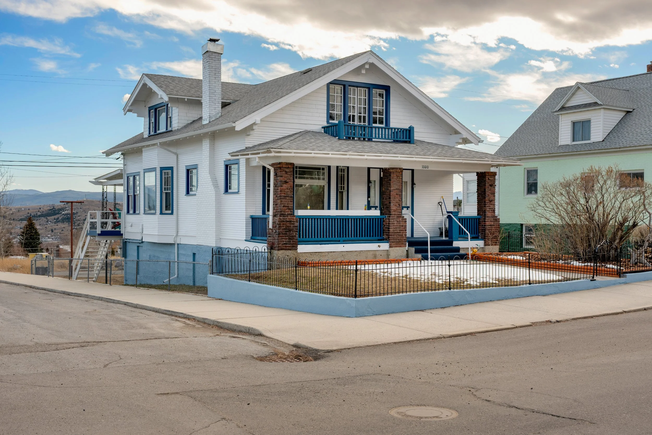 1000 Caledonia-4.jpg