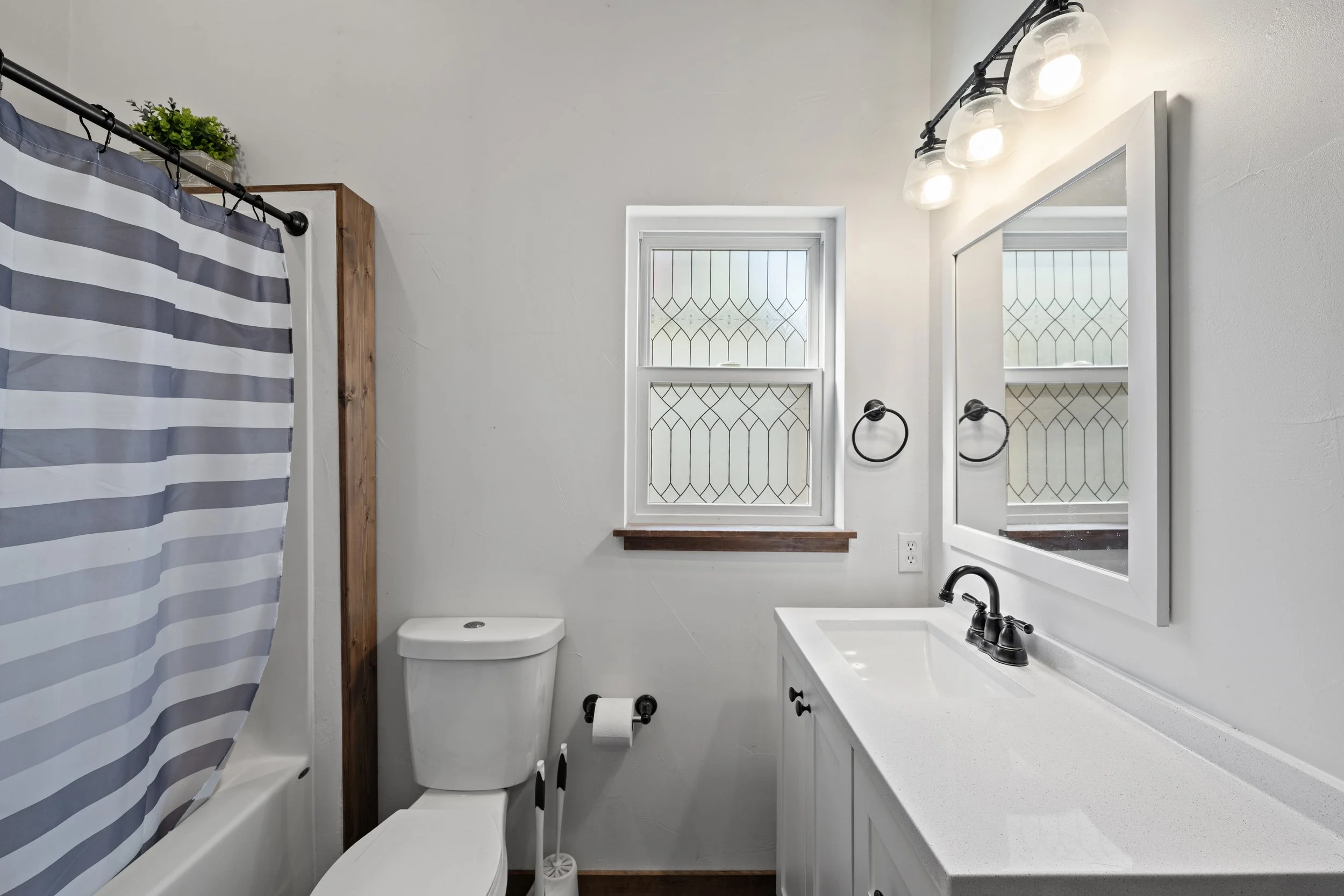 209 Curtis-29.jpg