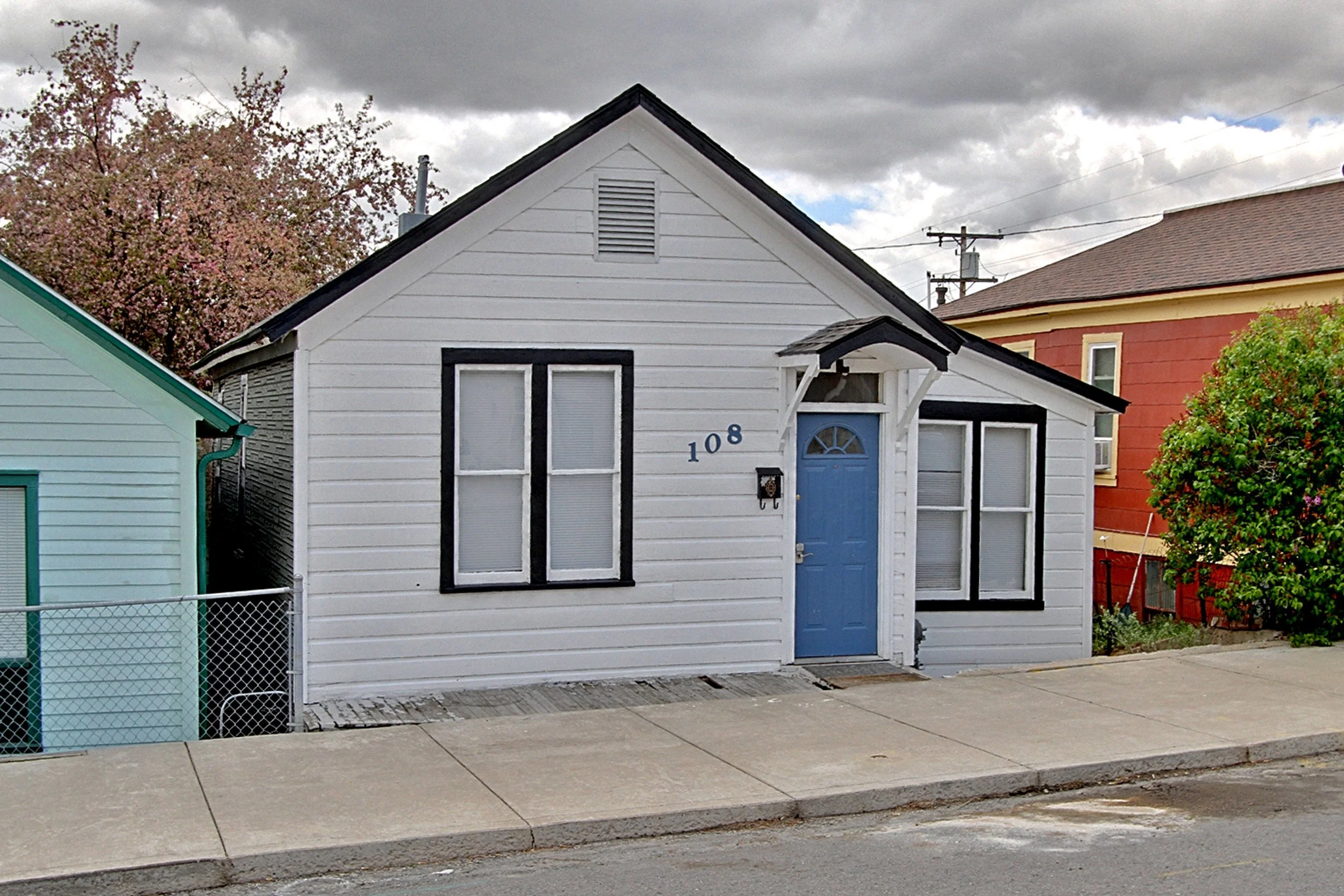 108 EXTERIOR HDR1 2.jpg