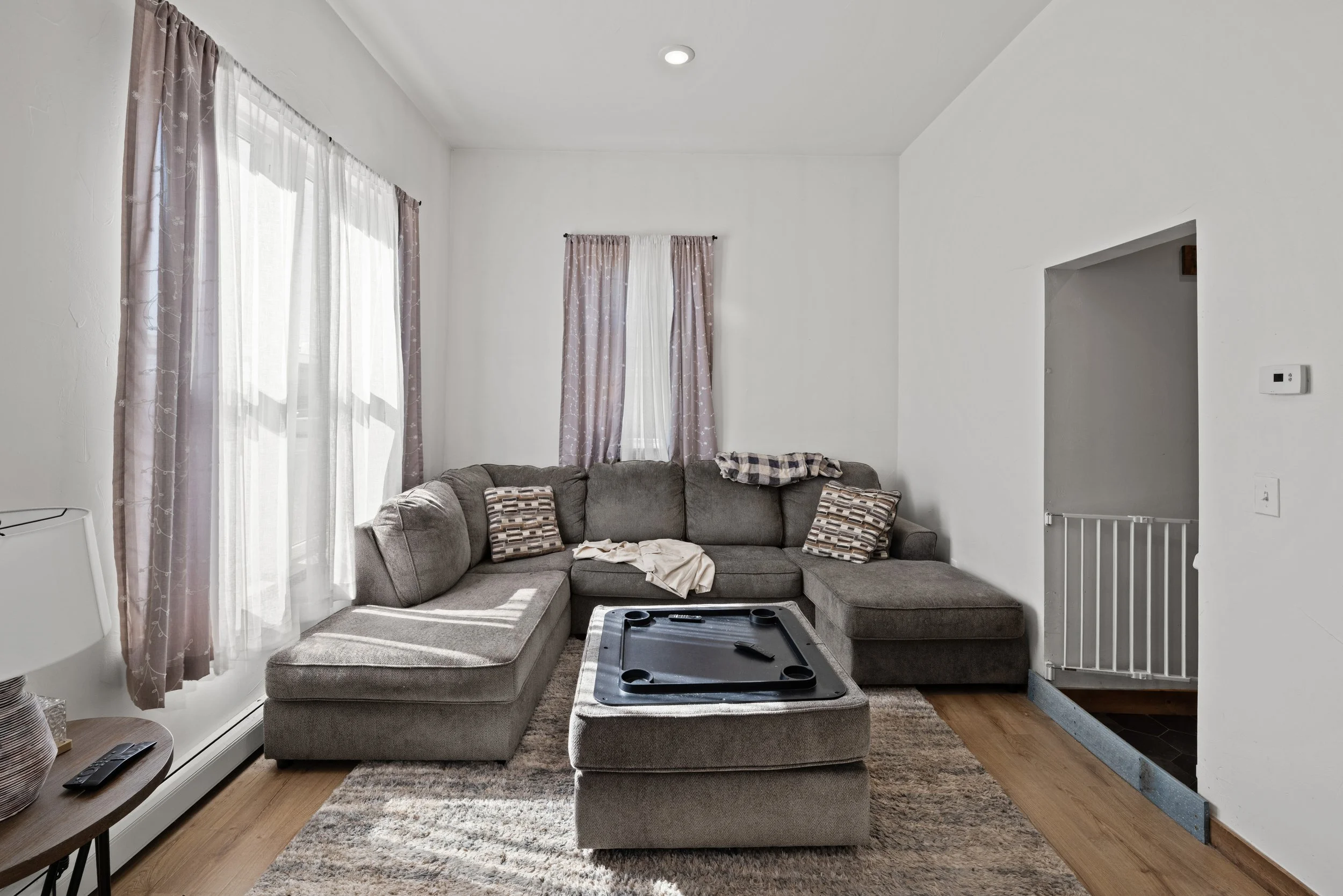 209 Curtis-16.jpg