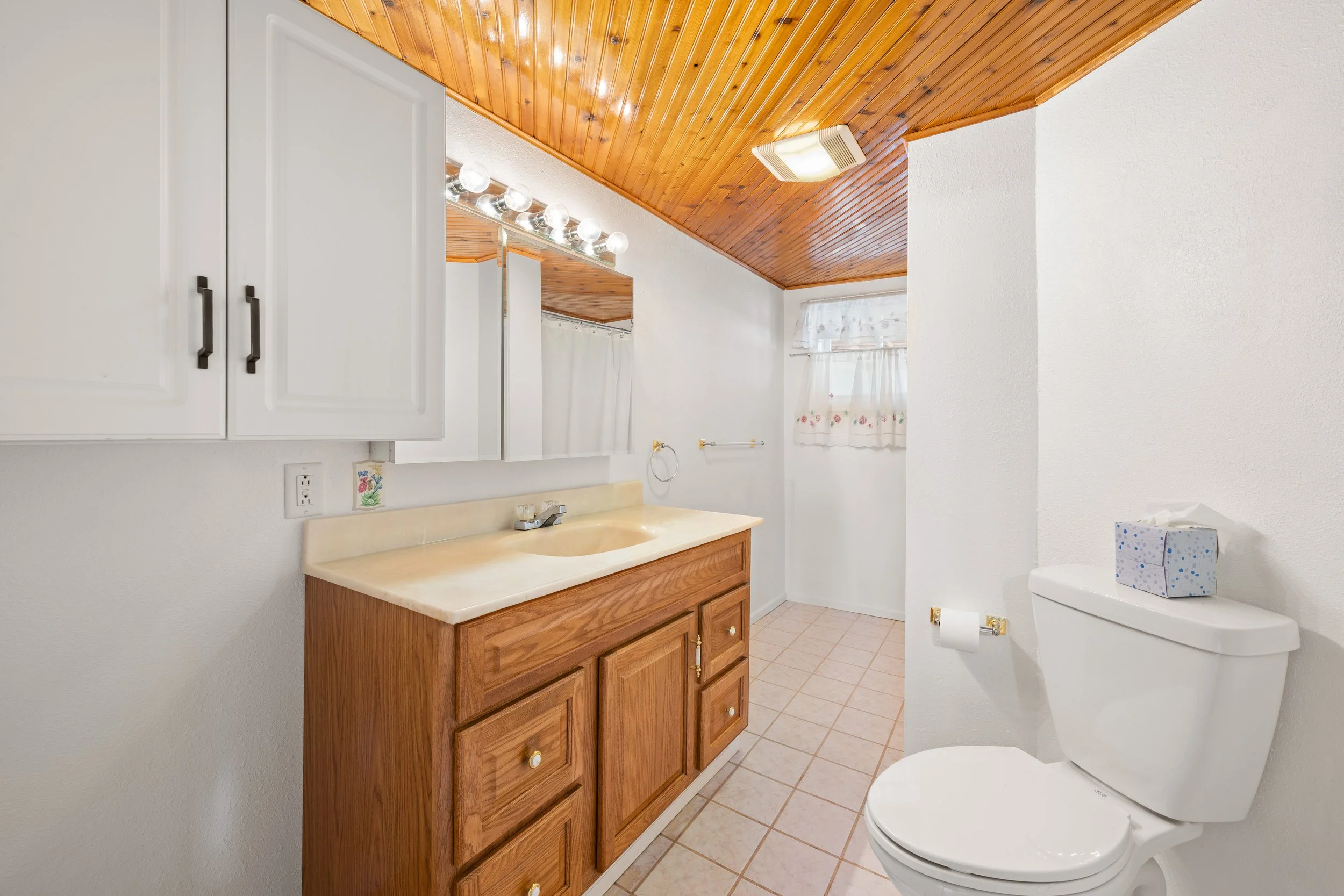 205 Toboggan St-23.jpg