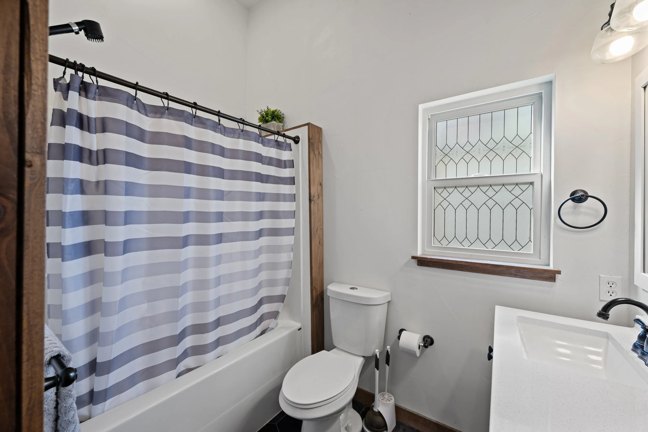 209 Curtis-30.jpg