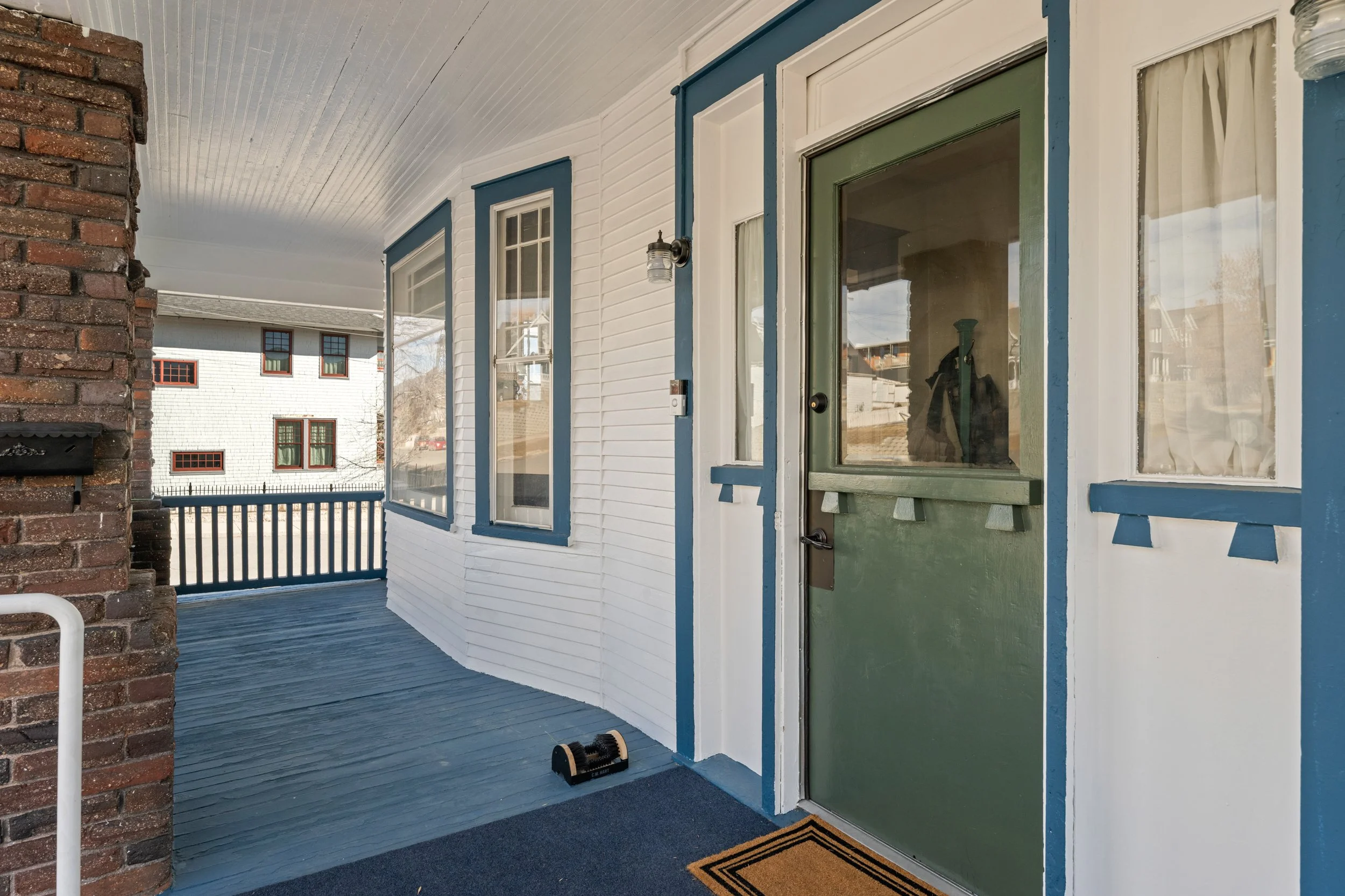 1000 Caledonia-6.jpg