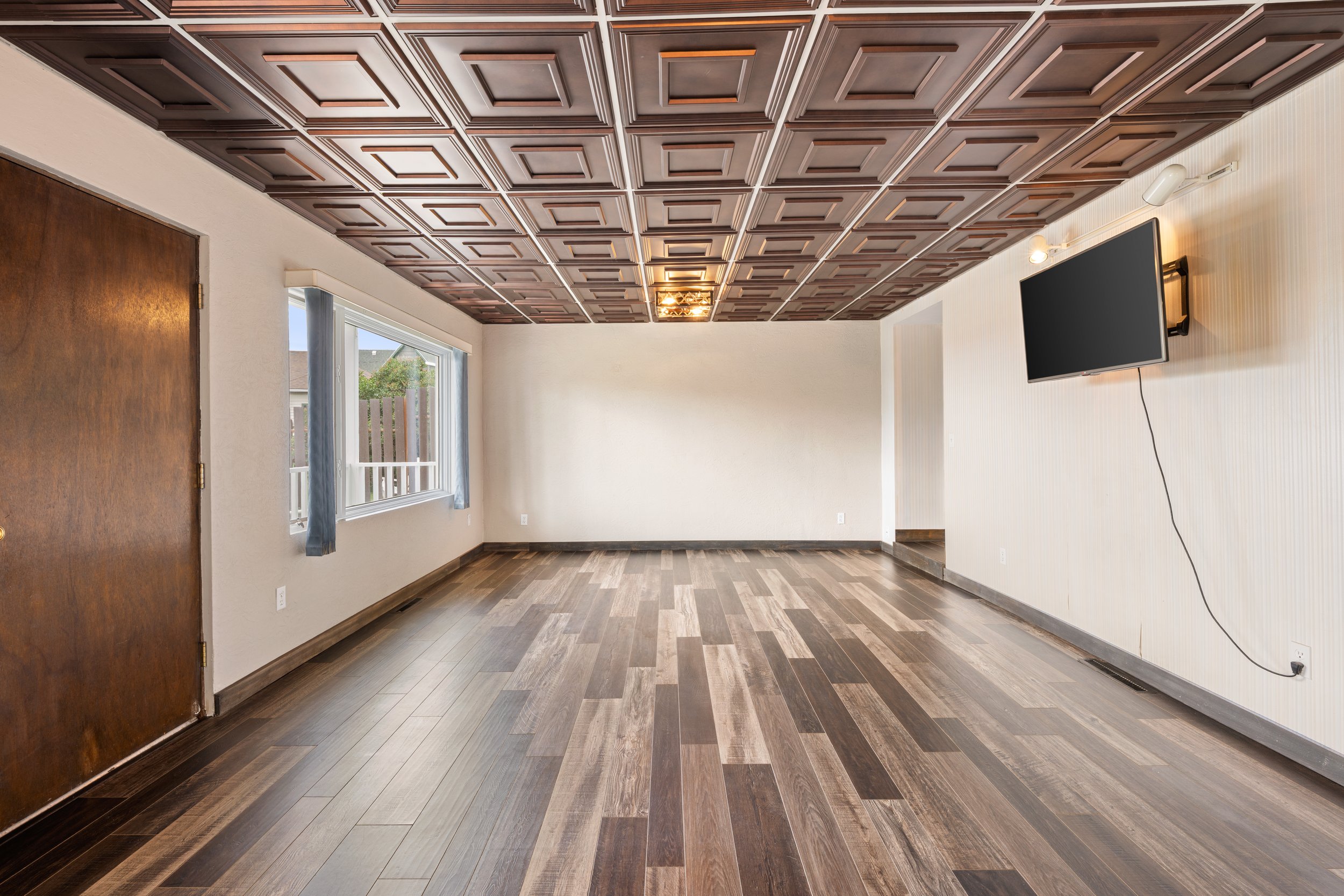 205 Toboggan St-7.jpg
