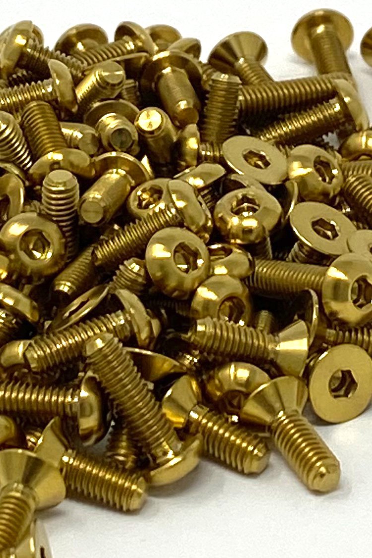 rcrw-gold-1-10-scale-titanium-v2-2.jpg