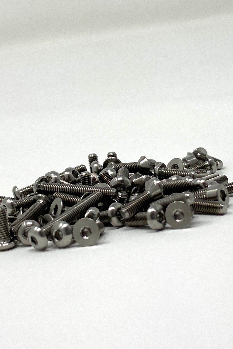 rcrw-1-8-scale-titanium-v2-9.jpg