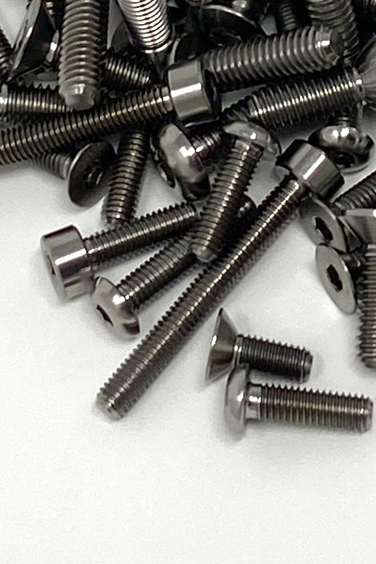 rcrw-1-10-scale-titanium-v2-18.jpg