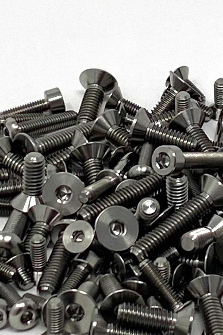 rcrw-1-10-scale-titanium-v2-9.jpg