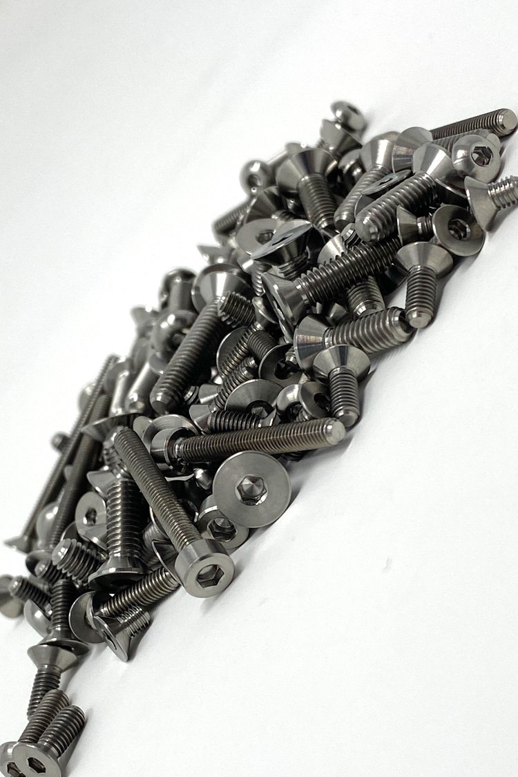 rcrw-1-10-scale-titanium-v2-8.jpg