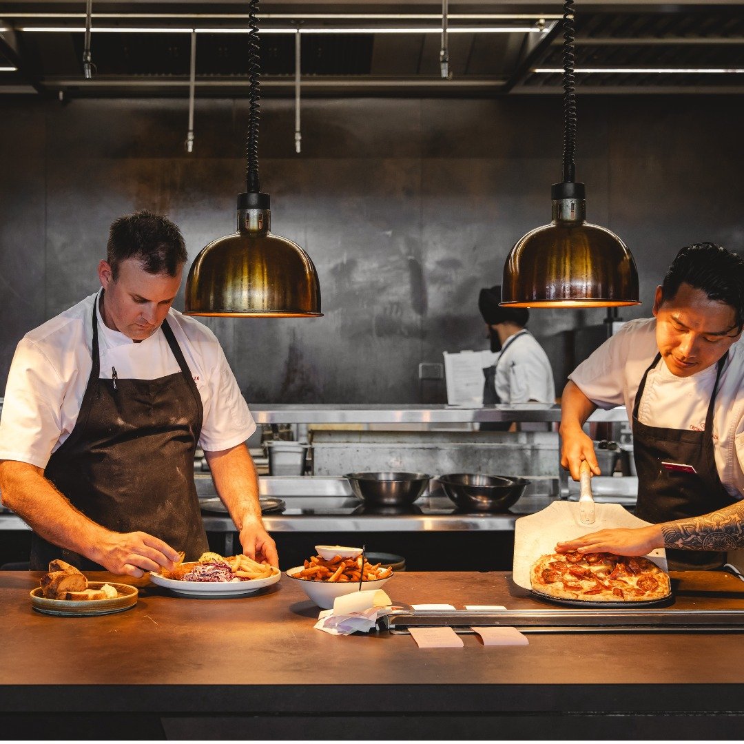 When the kitchen is this focused, you know something delicious is on the way. 🍴👨&zwj;🍳🍽️

📸 @dearnabond_photography

#corerestaurantandbar #foodpassion #culinaryart #chefart