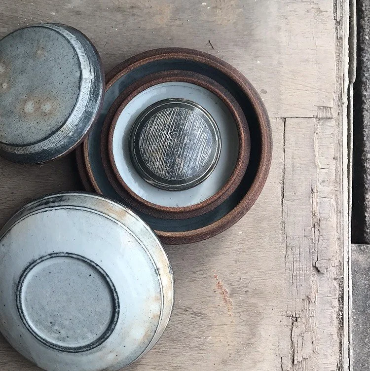 Opening this weekend is a group alumni show @claycollegestoke of our year group. I&rsquo;ll be showing this set of 3 inter-stacking lidded boxes alongside a range of other pieces. Plus the great work from some of my fellow cohort. 

The private view 