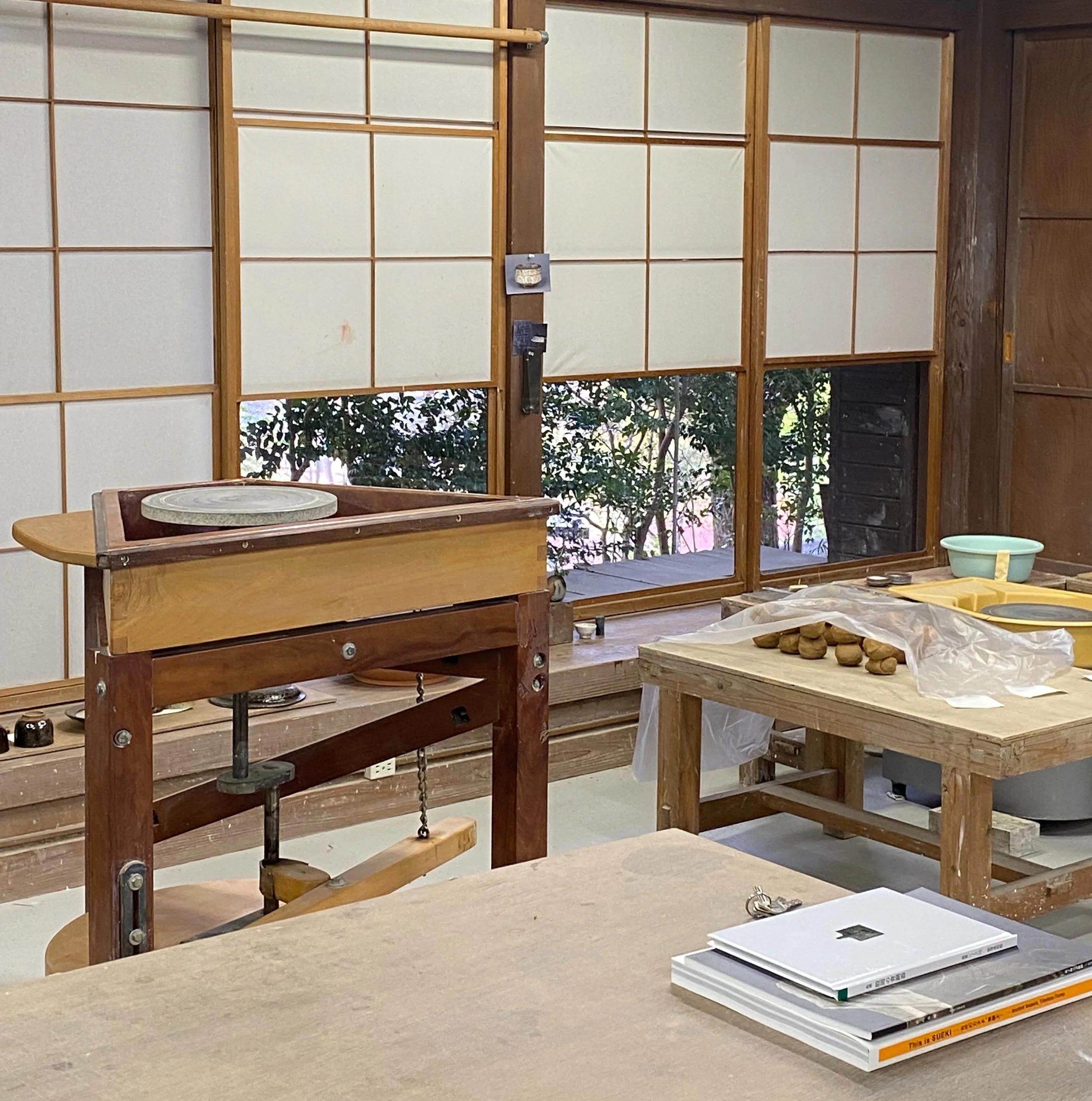 And then finally arriving in Mashiko in mid April the 2 month residency - the first potter in a new exchange programme between @claycollegestoke and @mashiko.museum 

A few moments from the first week or so of&hellip;.

&hellip;.visiting local tool/c
